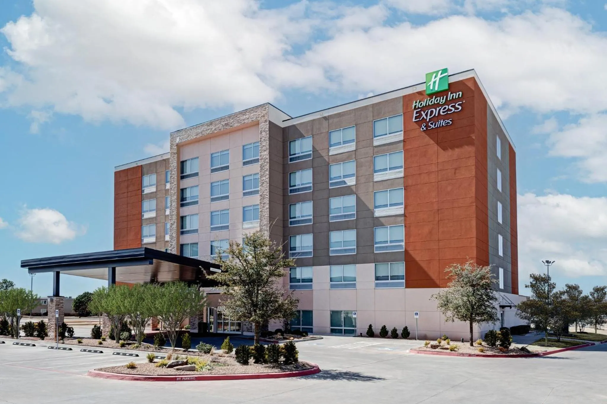 Property building in Holiday Inn Express & Suites Moore by IHG