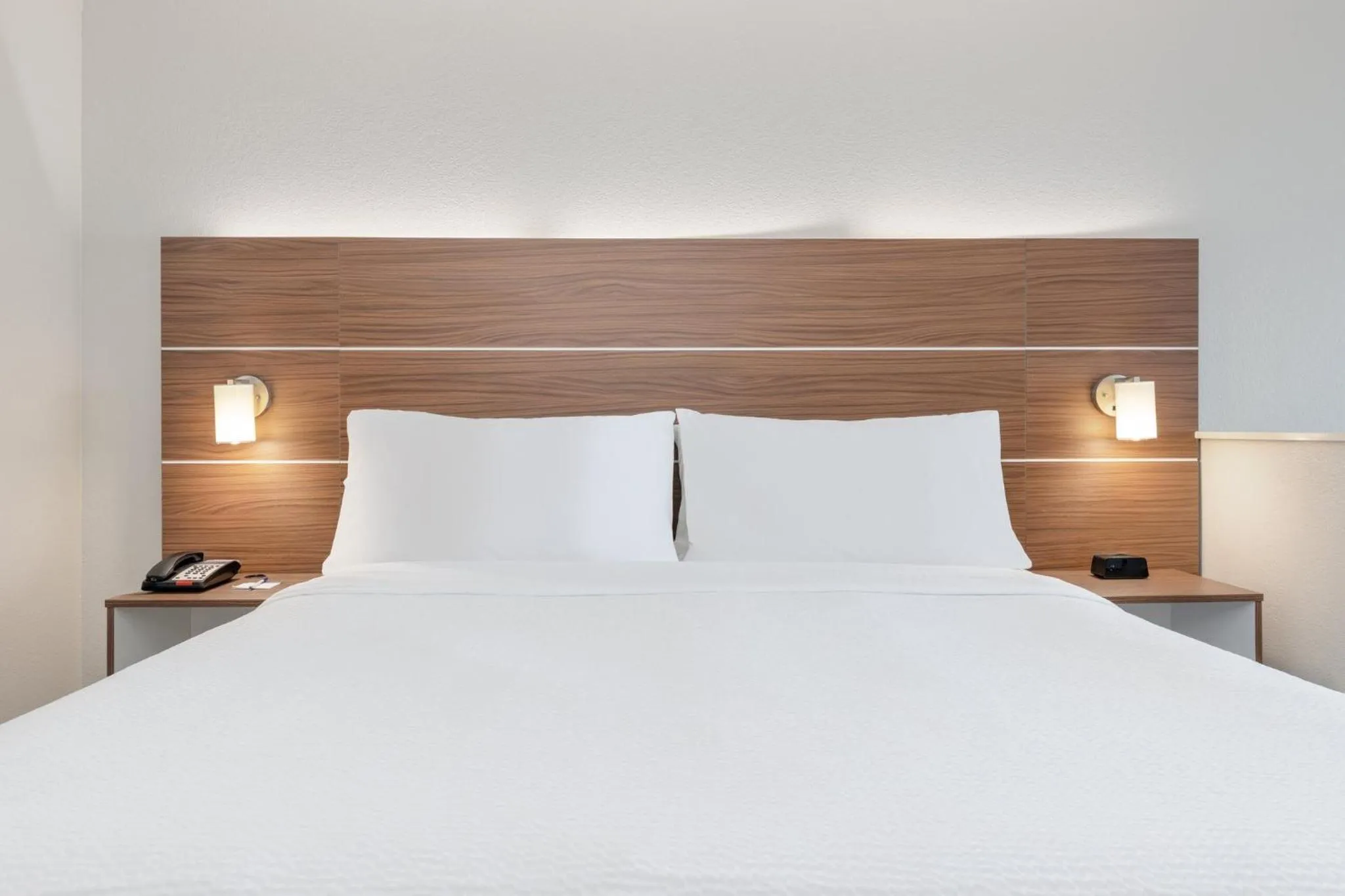 Photo of the whole room, Bed in Holiday Inn Express & Suites Moore by IHG