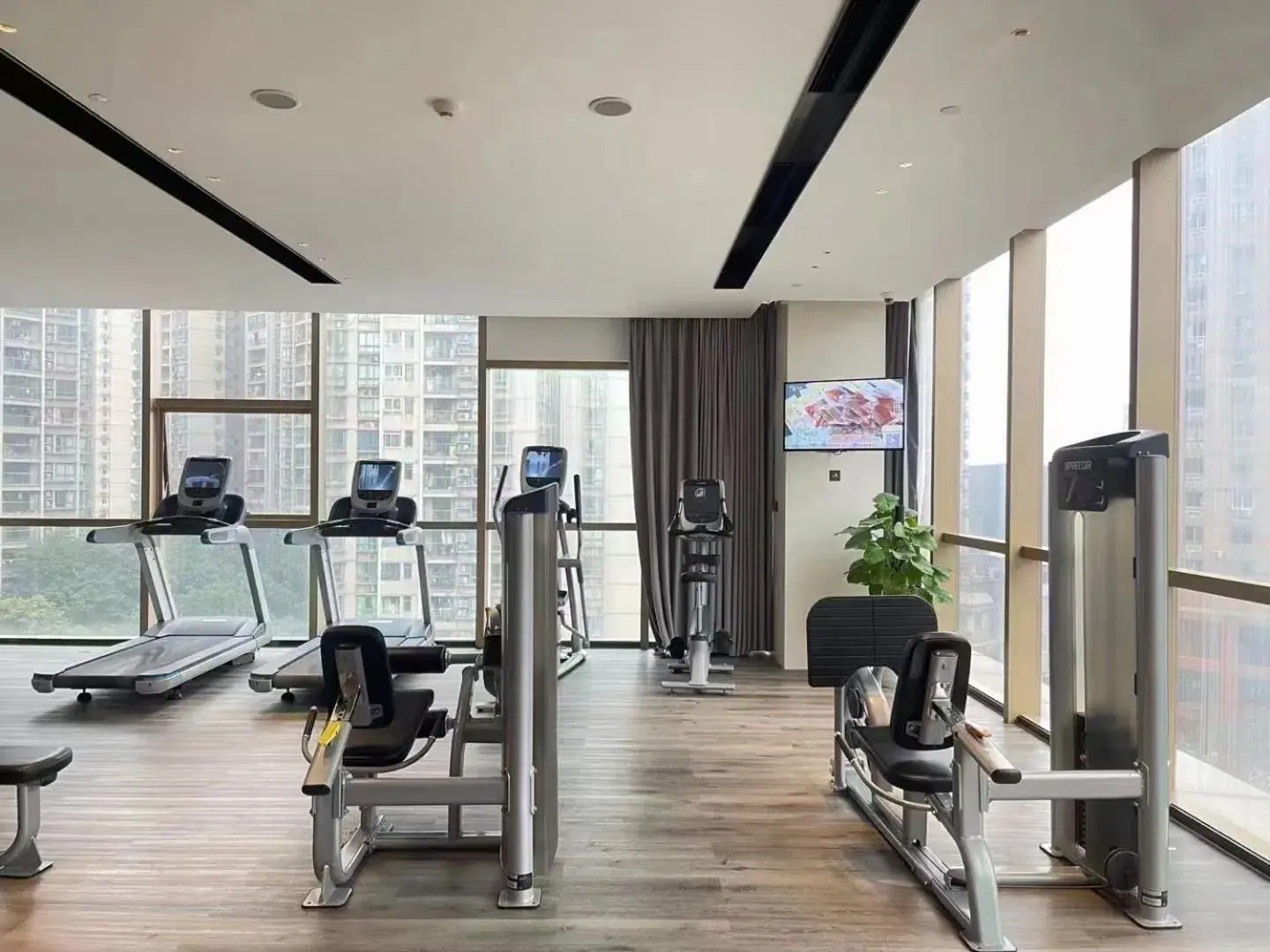 Fitness centre/facilities in DoubleTree by Hilton Chongqing - Nan'an Fitness centre/facilities in DoubleTree by Hilton Chongqing - Nan'an