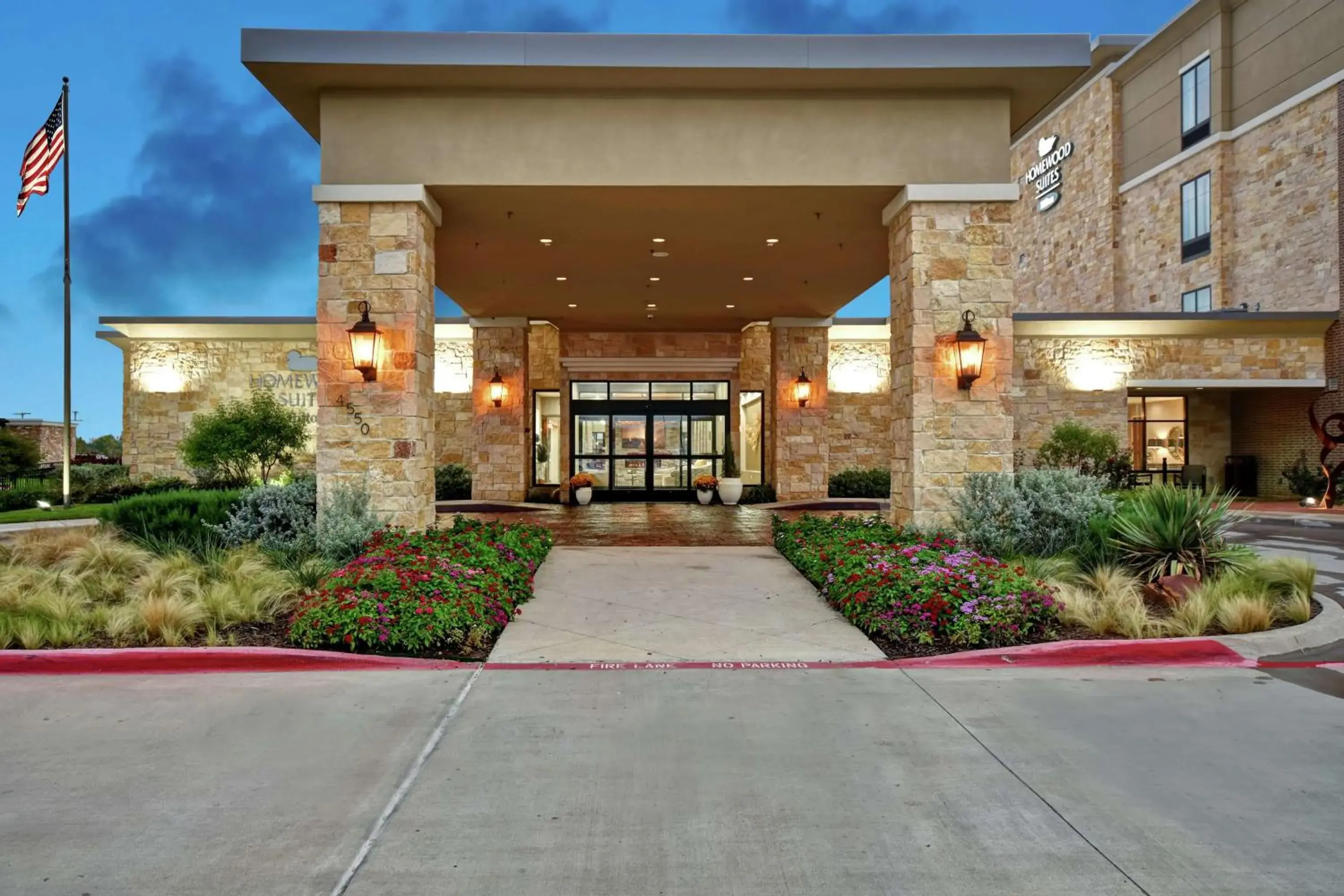 Property building in Homewood Suites by Hilton Dallas Arlington South Property building in Homewood Suites by Hilton Dallas Arlington South