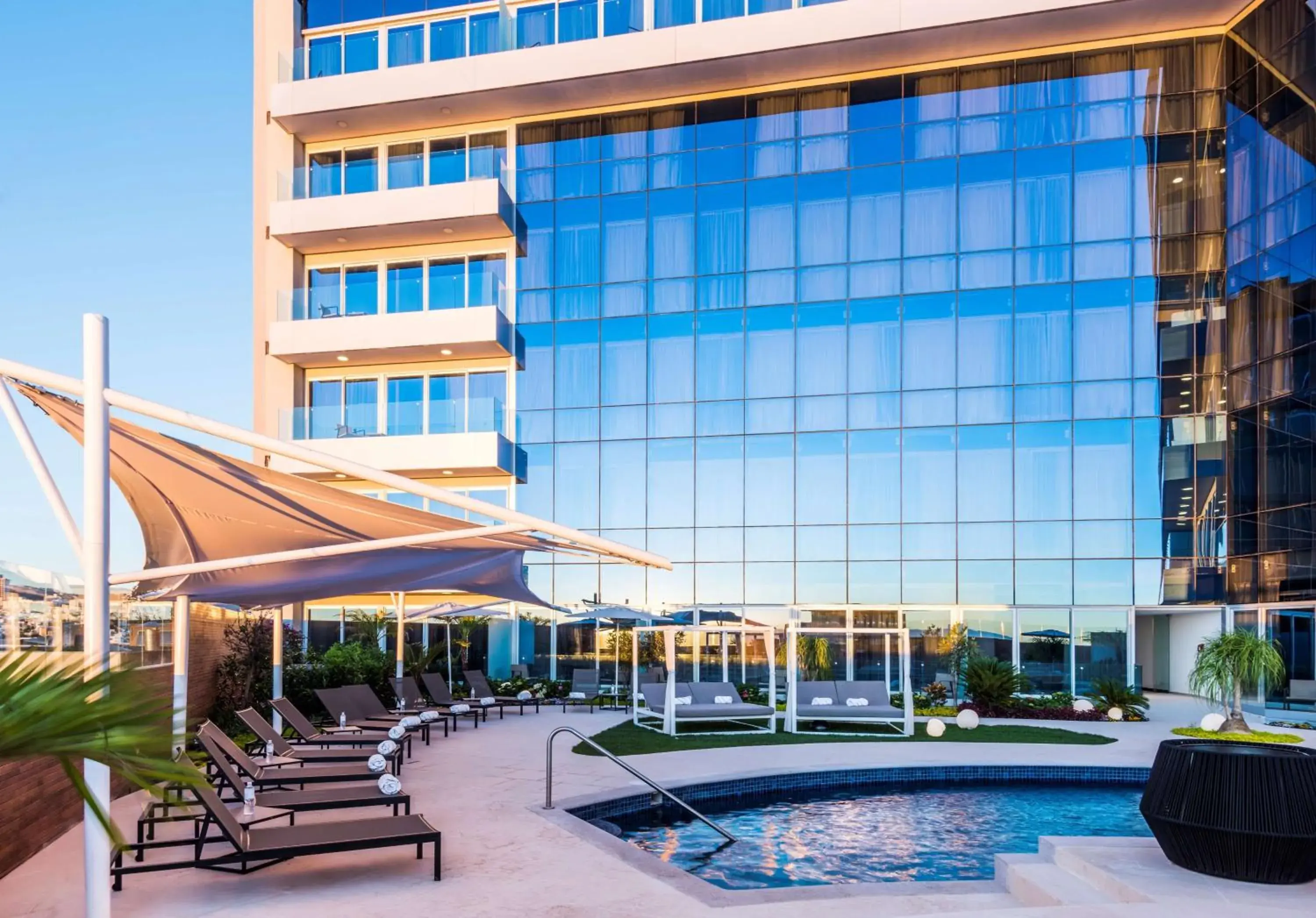 Swimming pool in Hyatt Regency San Luis Potosi Swimming pool in Hyatt Regency San Luis Potosi