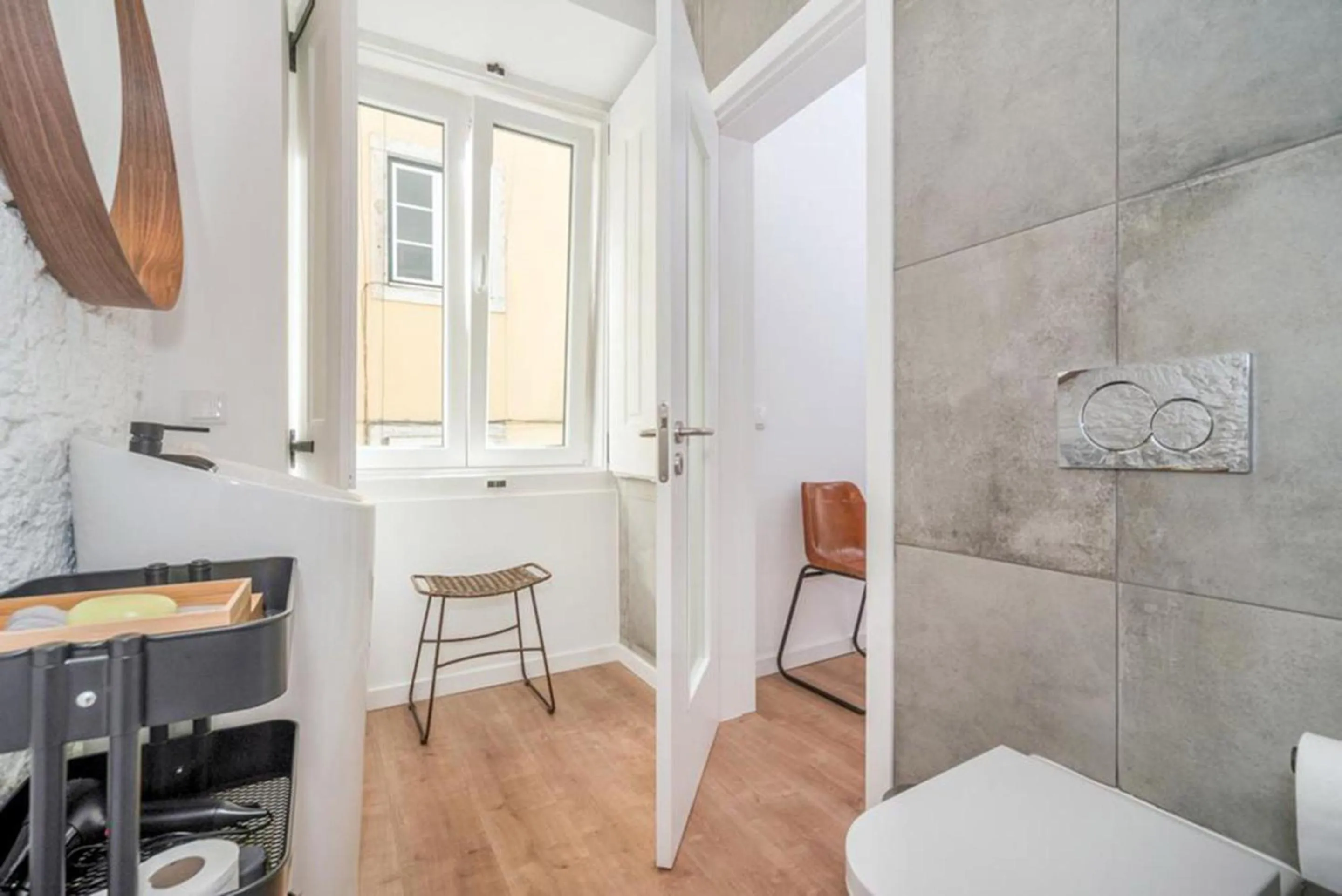 Bathroom in Bairro House Lisbon Charming Suites