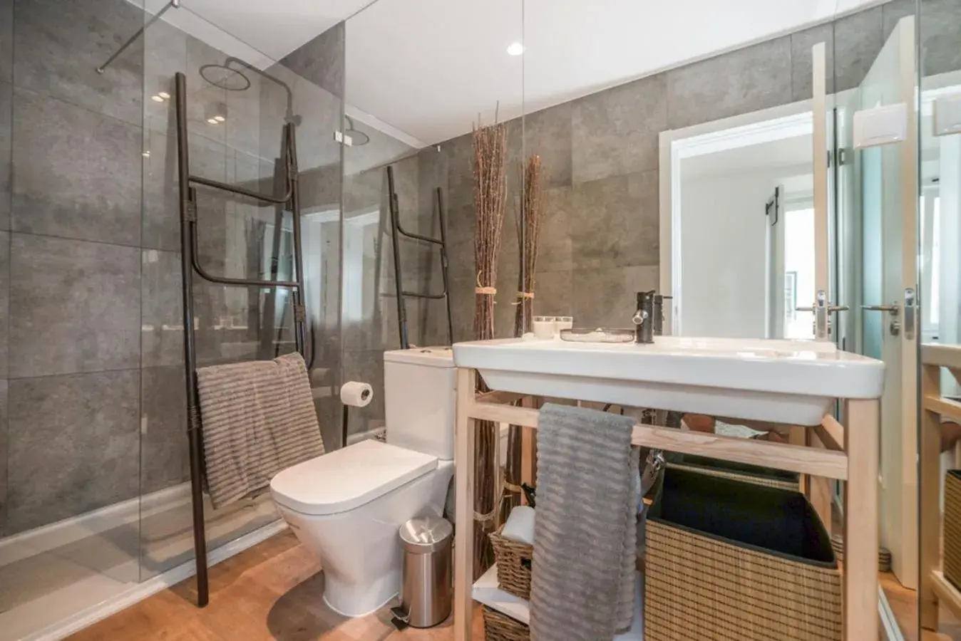 Standard Double Room with Balcony in Bairro House Lisbon Charming Suites Standard Double Room with Balcony in Bairro House Lisbon Charming Suites