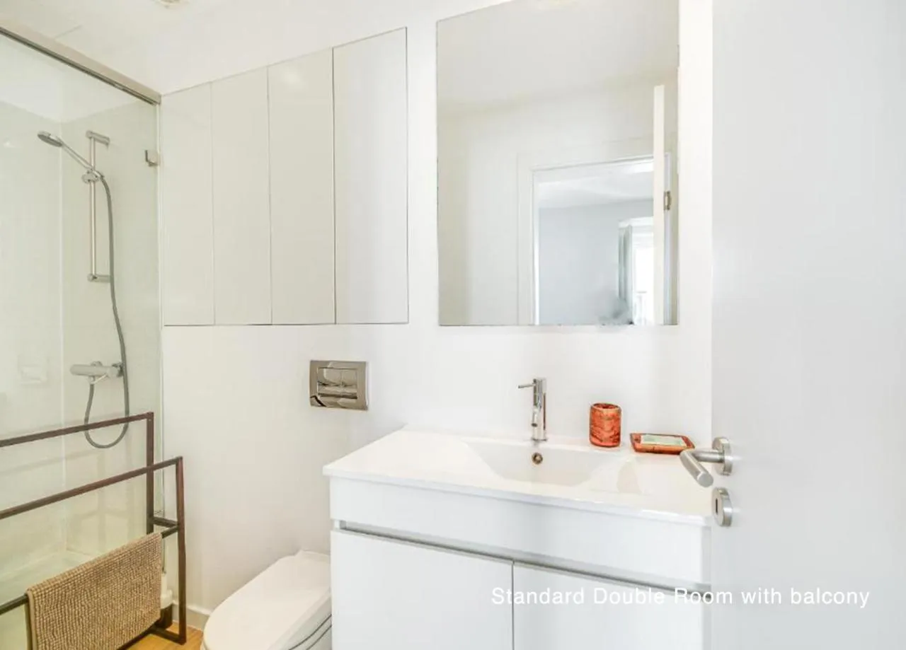 Bathroom in Bairro House Lisbon Charming Suites