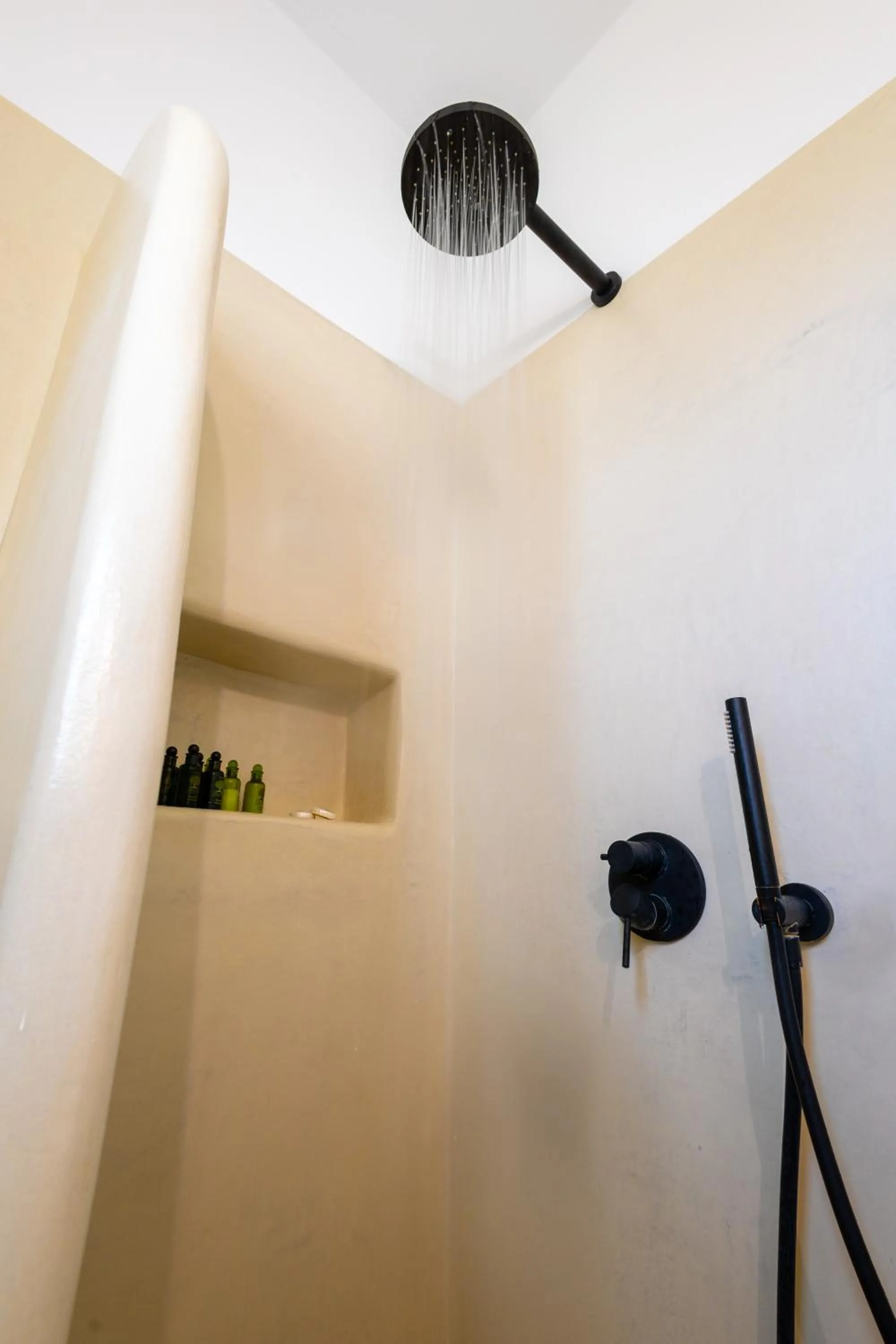 Shower in Villa Kastraki