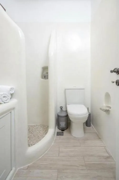 Bathroom in Villa Kastraki