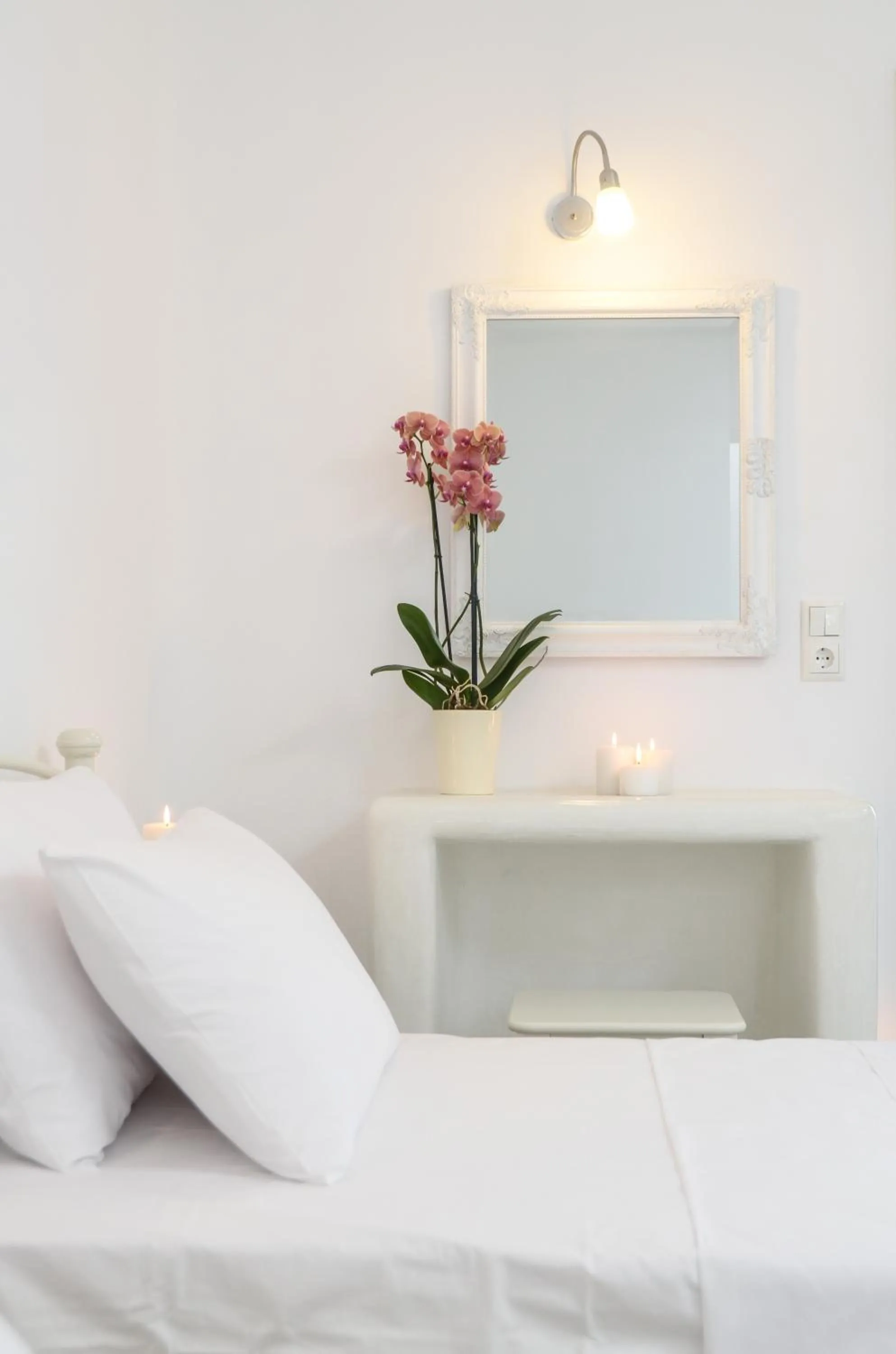 Decorative detail, Bed in Villa Kastraki