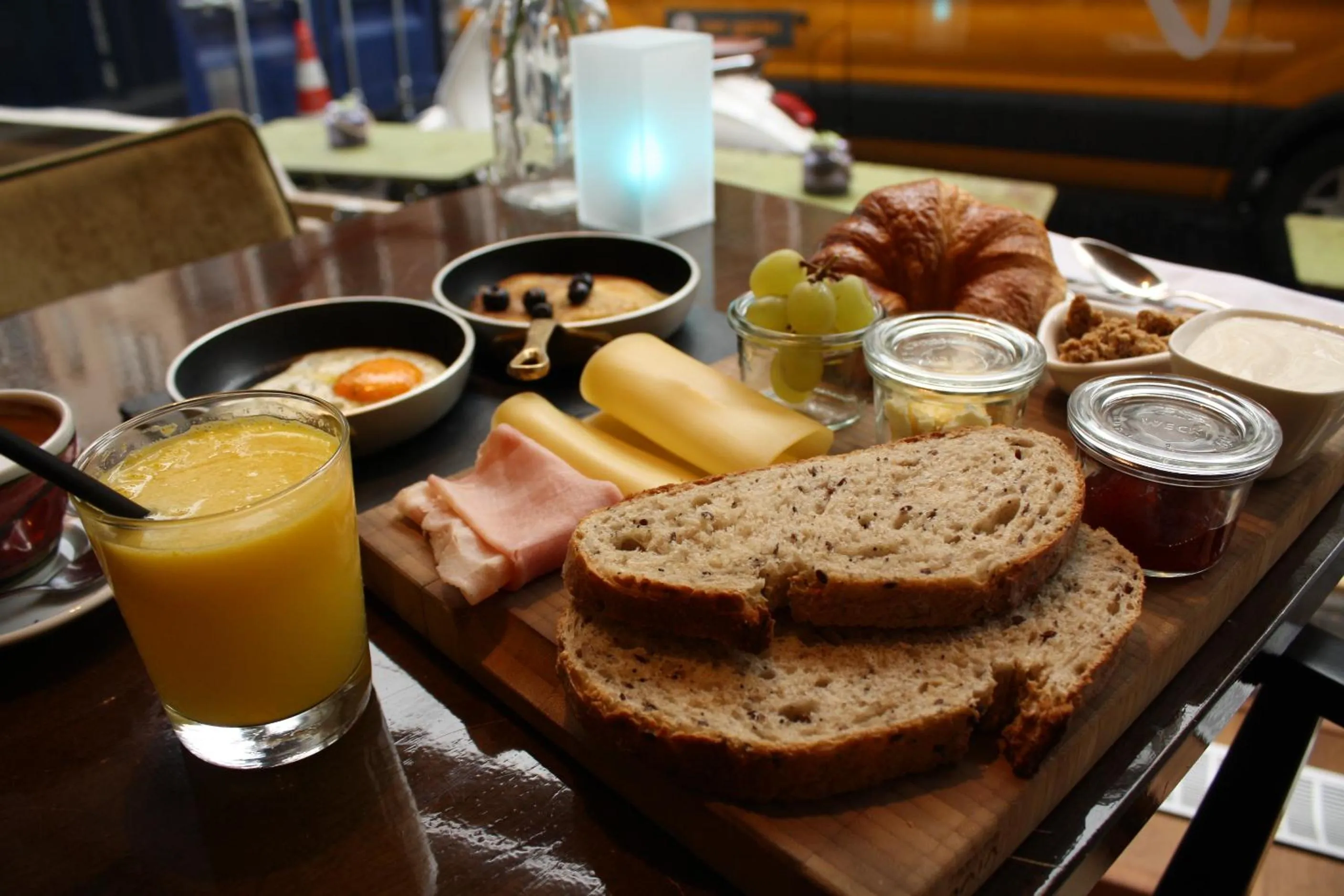 Breakfast in Boutique Hotel De Salon