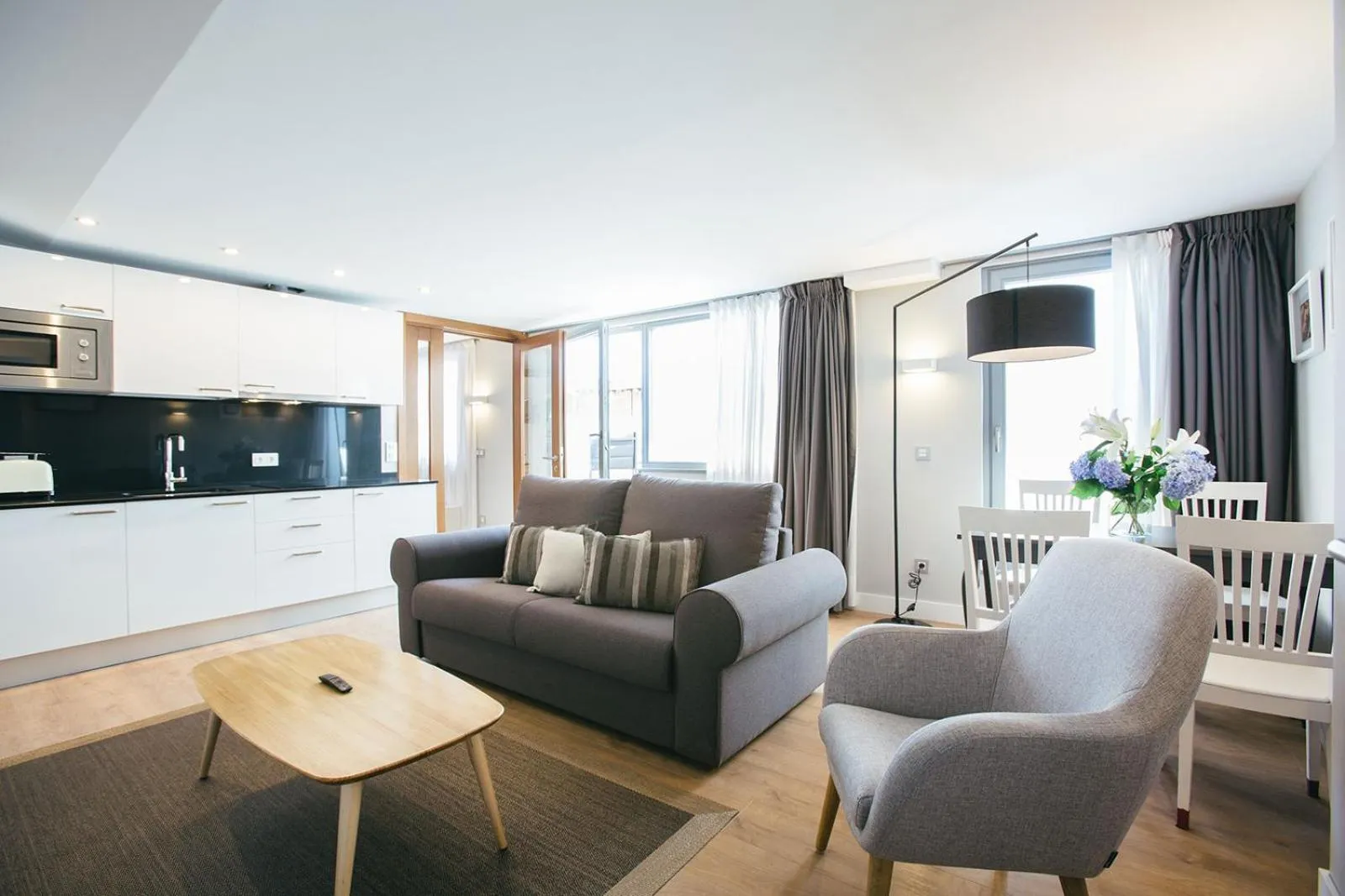 Living room in Legazpi Doce Rooms & Suites