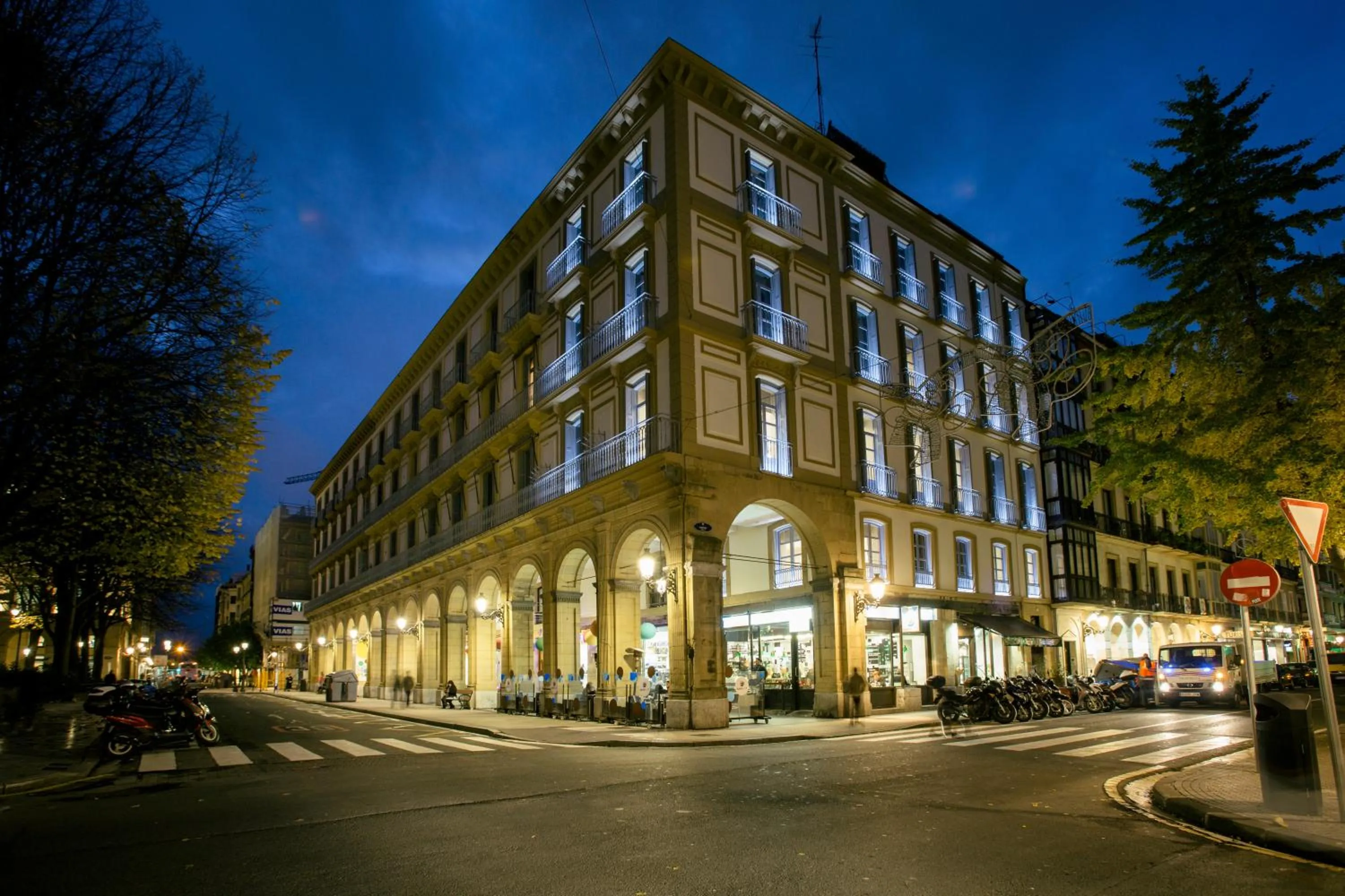 Facade/entrance in Legazpi Doce Rooms & Suites