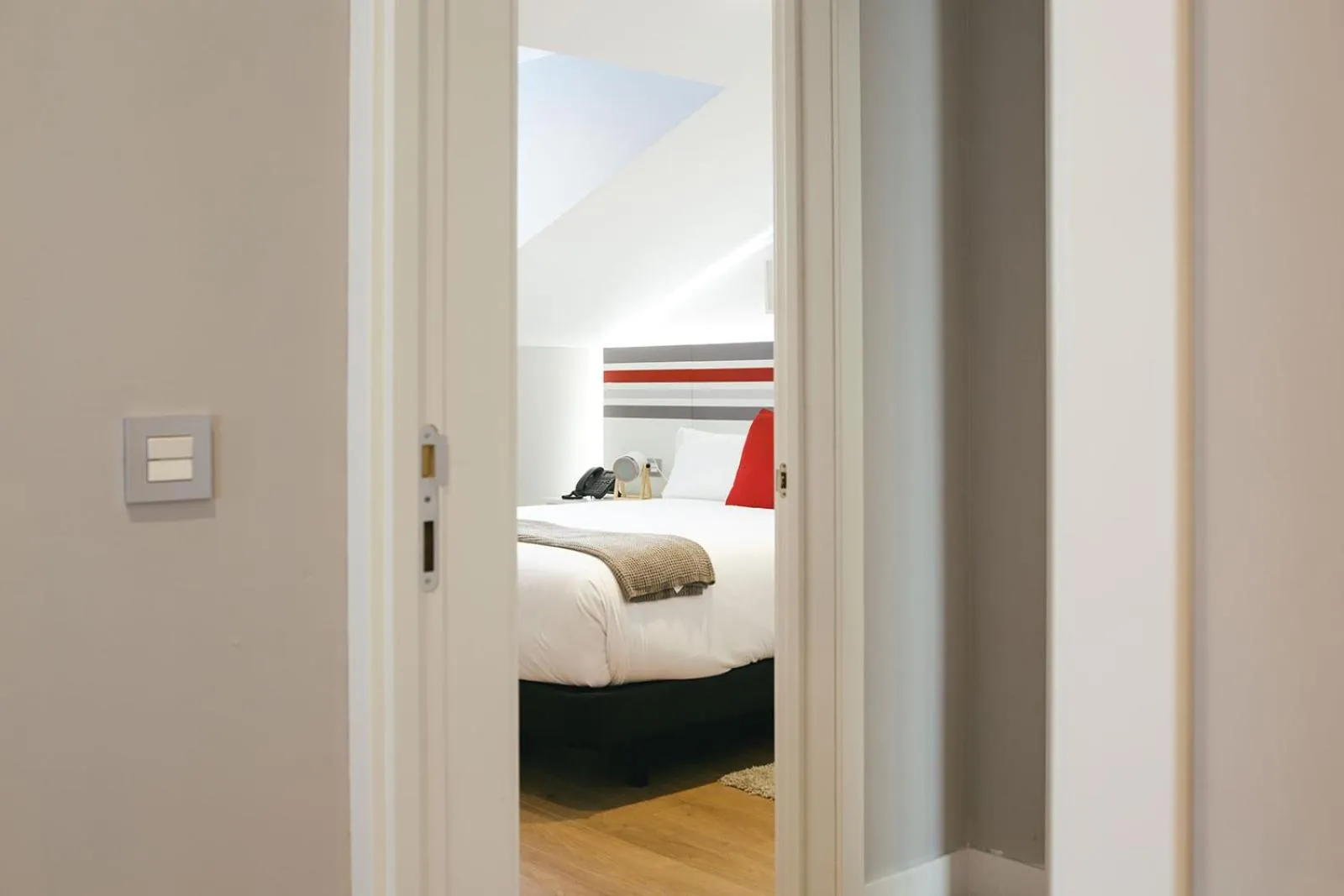 Bedroom, Bed in Legazpi Doce Rooms & Suites