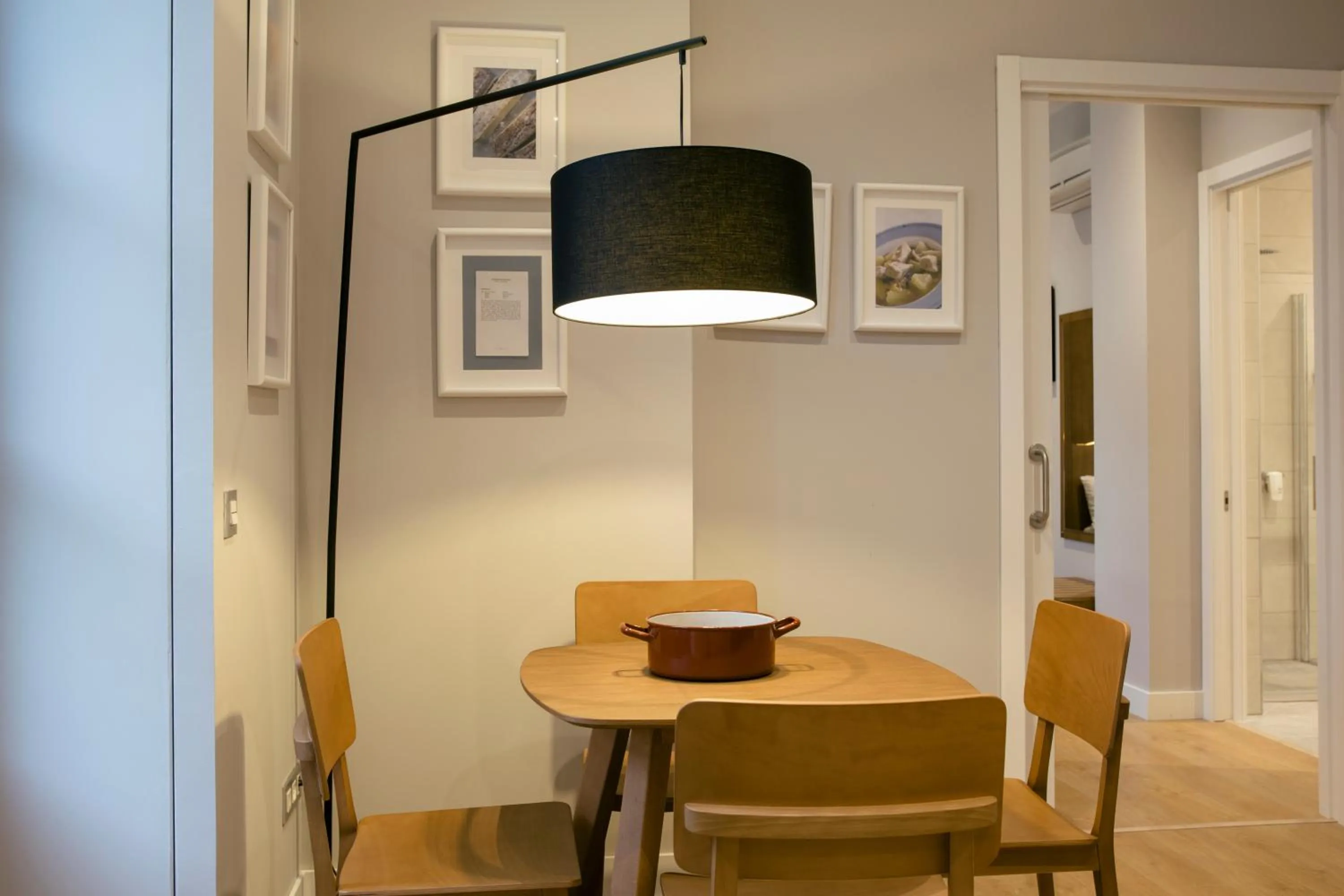 Photo of the whole room in Legazpi Doce Rooms & Suites