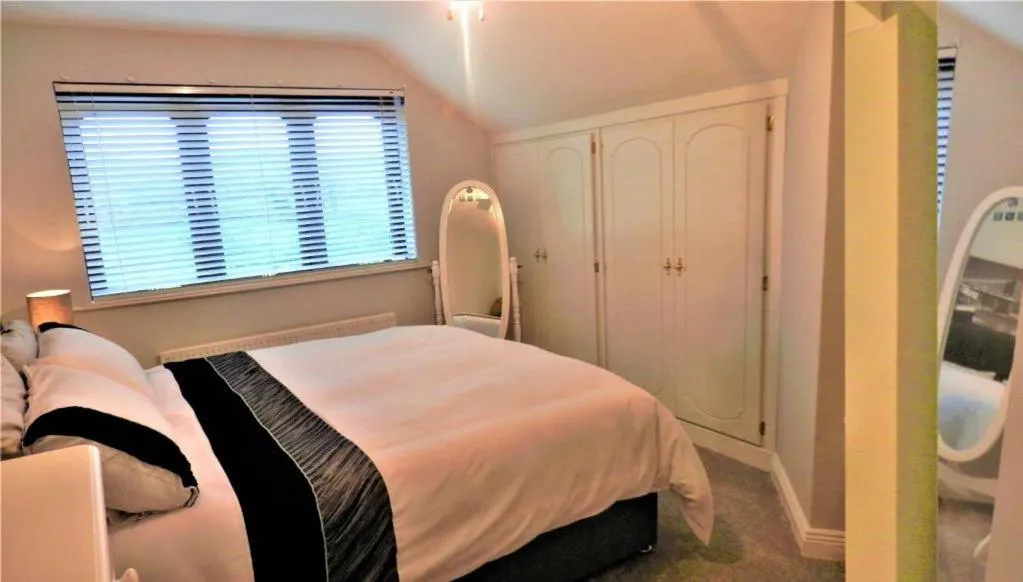 Bed in Leabrook House