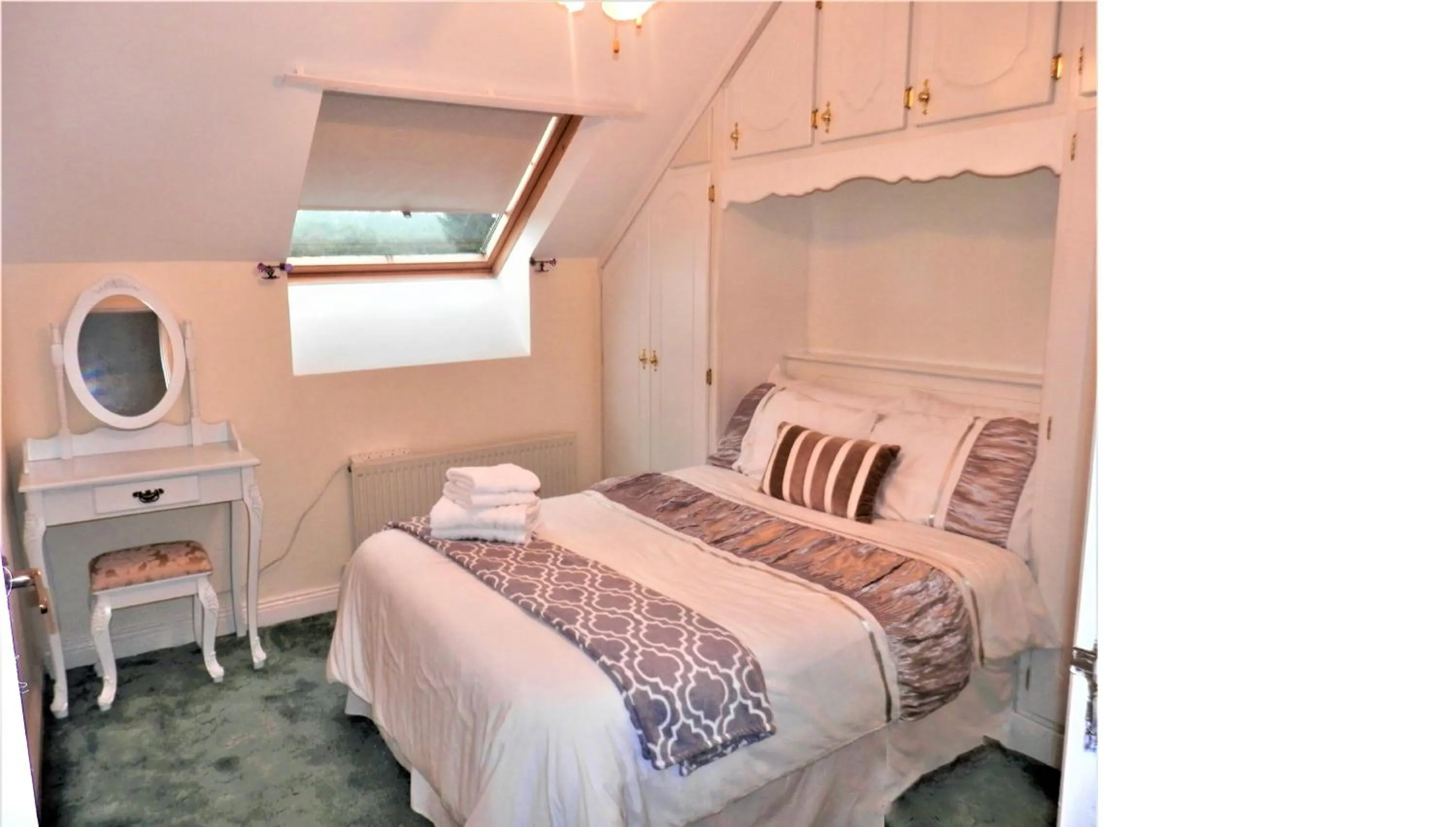 Bed in Leabrook House