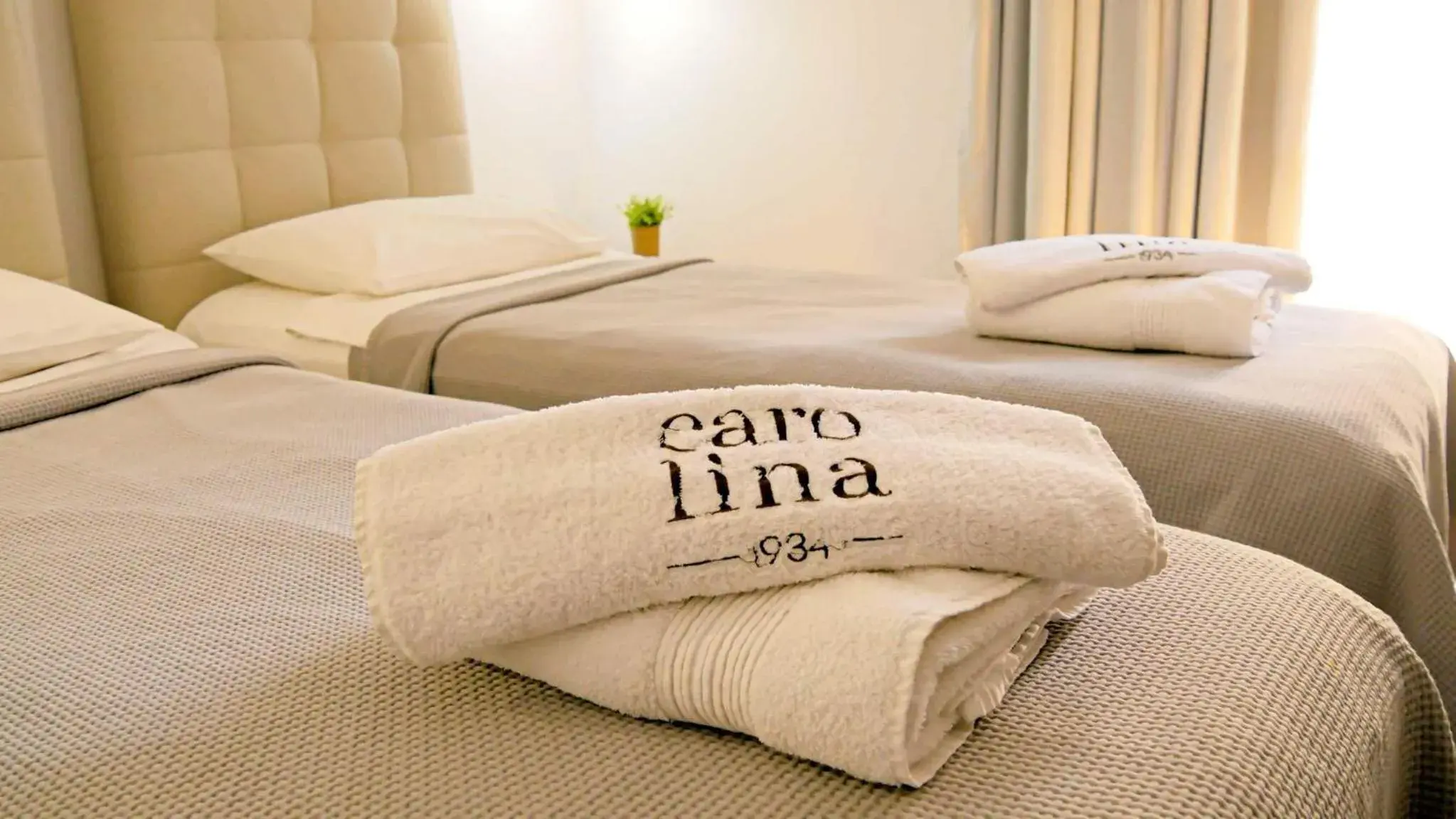 Bed in Carolina Hotel since 1934 Bed in Carolina Hotel since 1934