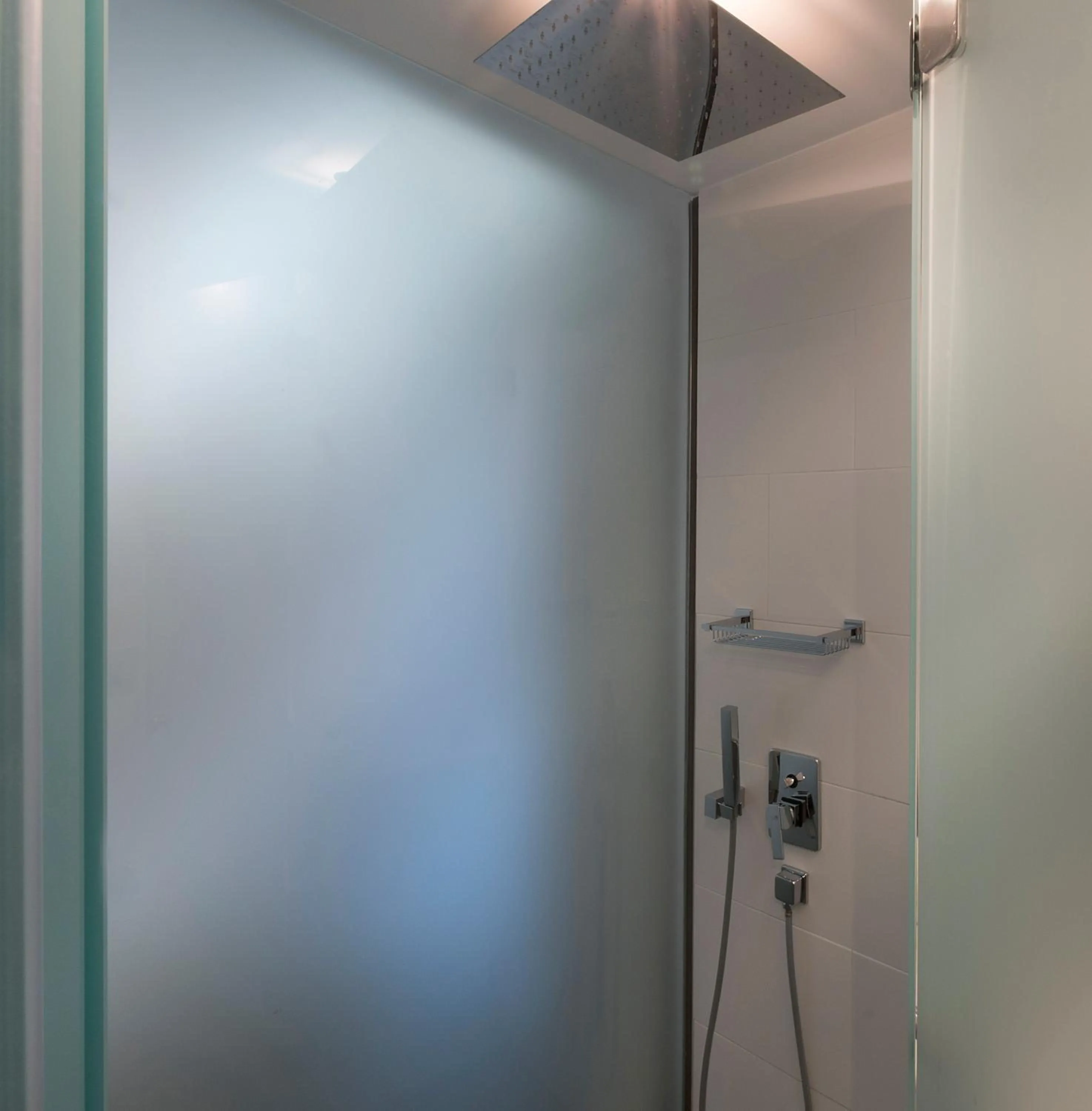 Shower in Carolina Hotel since 1934