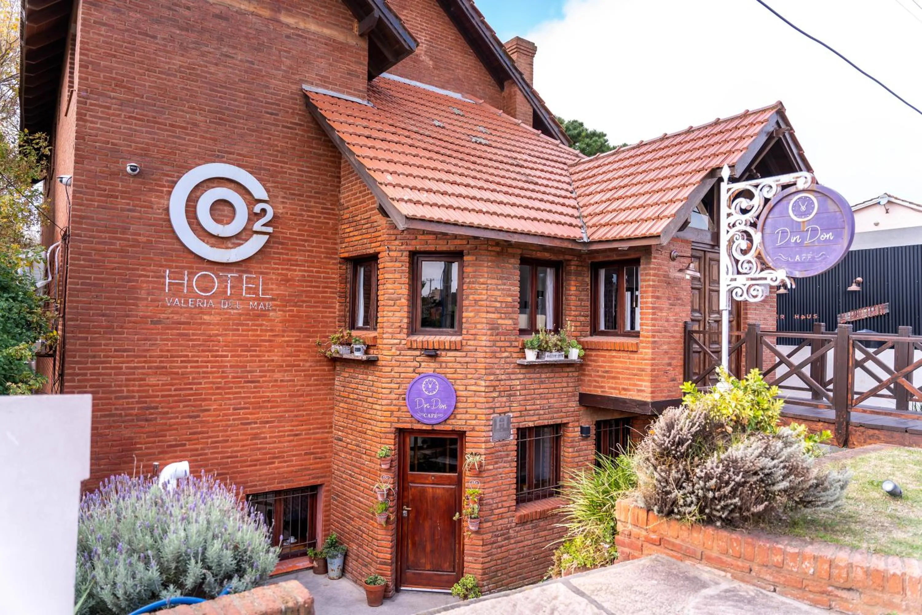 Property building in O2 Hotel Valeria del Mar