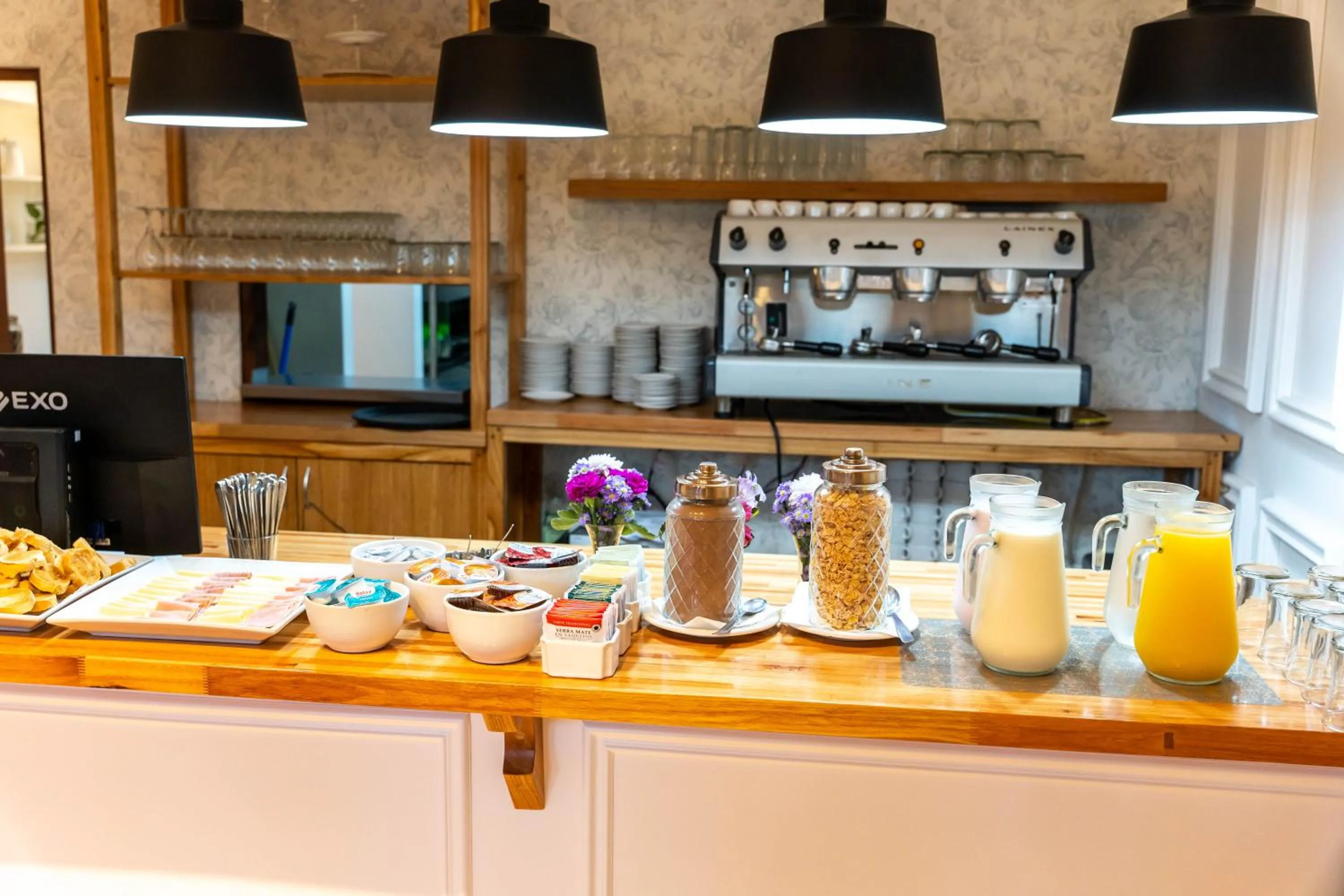 Breakfast in O2 Hotel Valeria del Mar