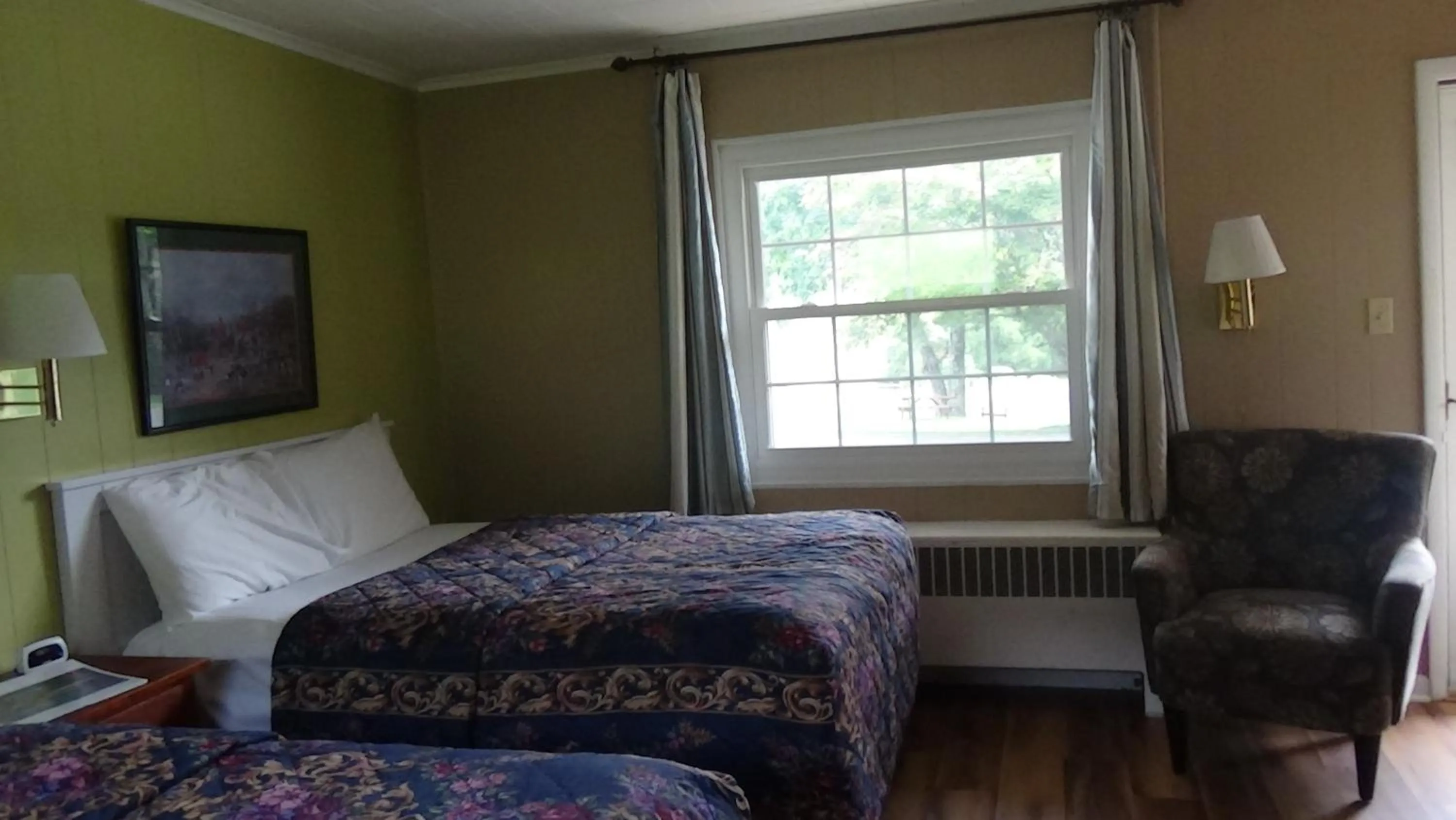 Bed in Roseloe Motel