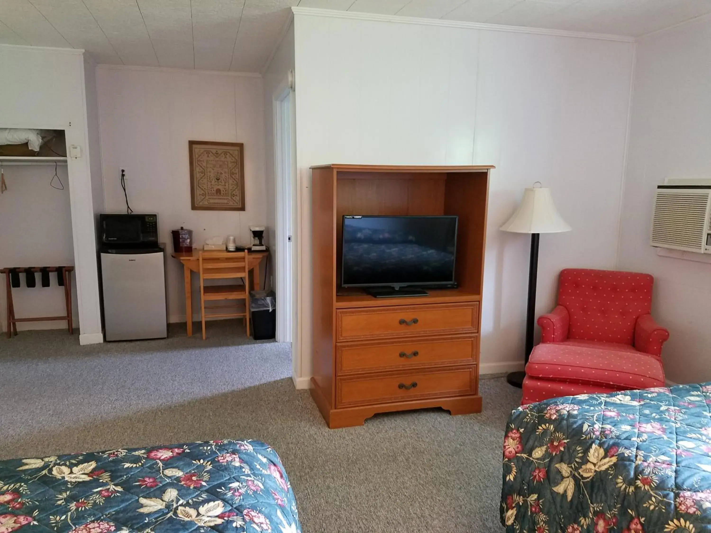 Standard Queen Room in Roseloe Motel Standard Queen Room in Roseloe Motel