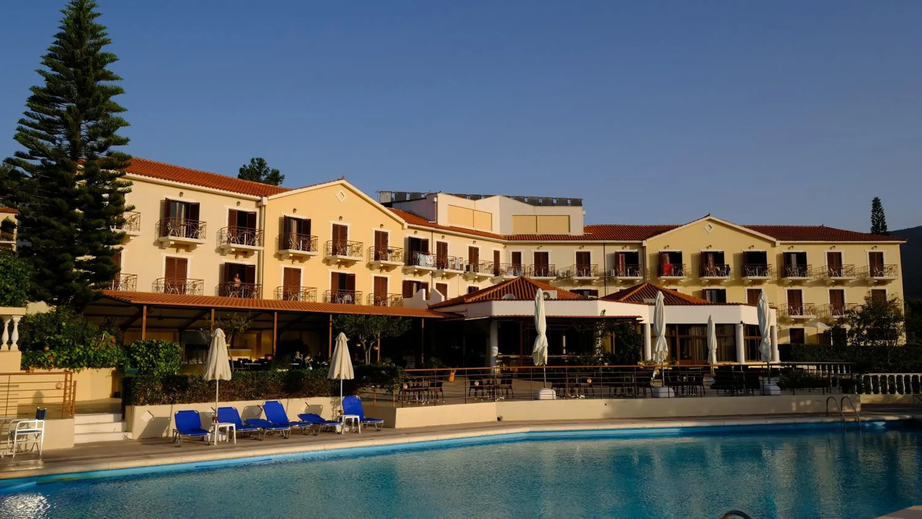 Facade/entrance in Karavados Beach Hotel Facade/entrance in Karavados Beach Hotel