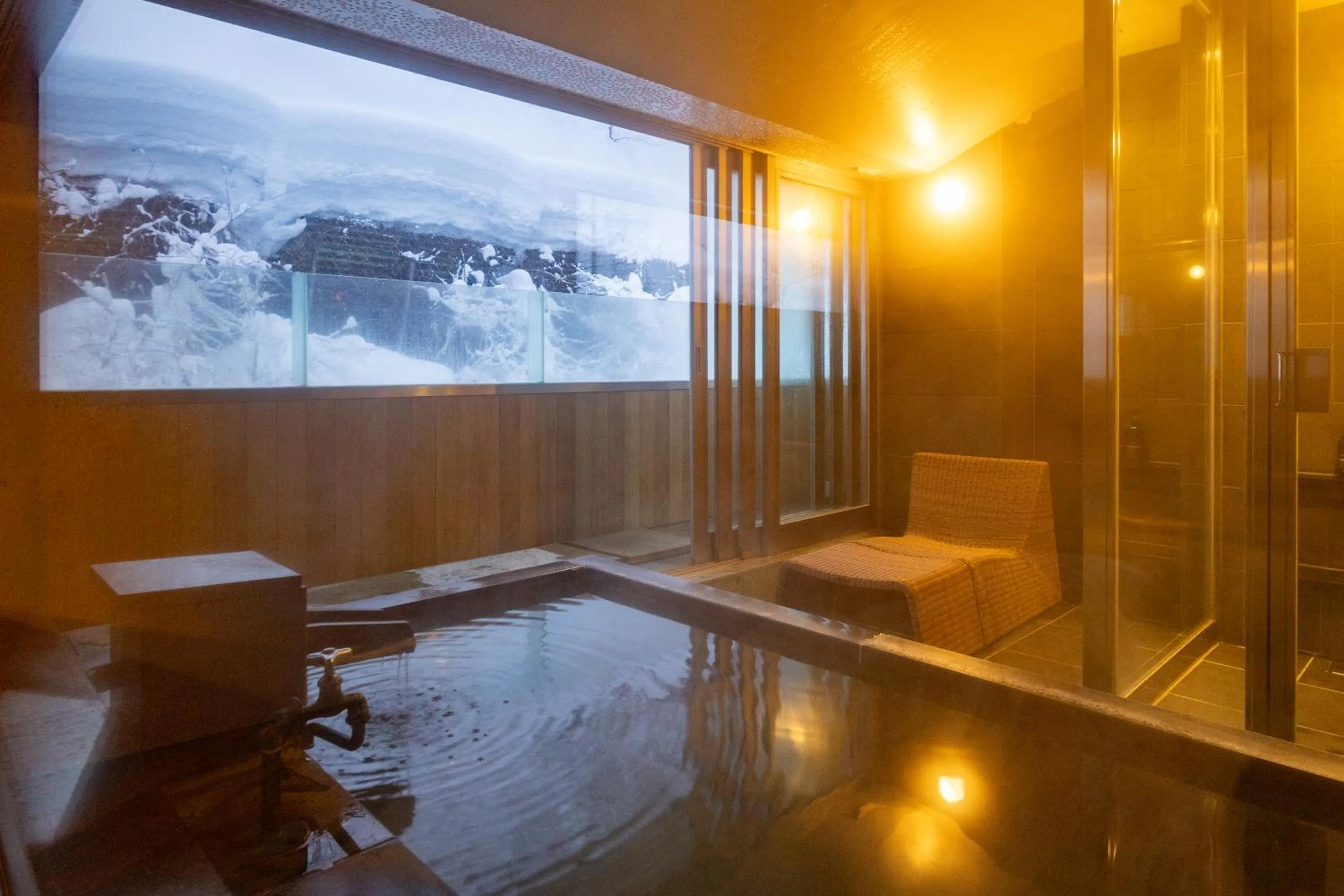 Open Air Bath in Sake Hotel Tamakiya