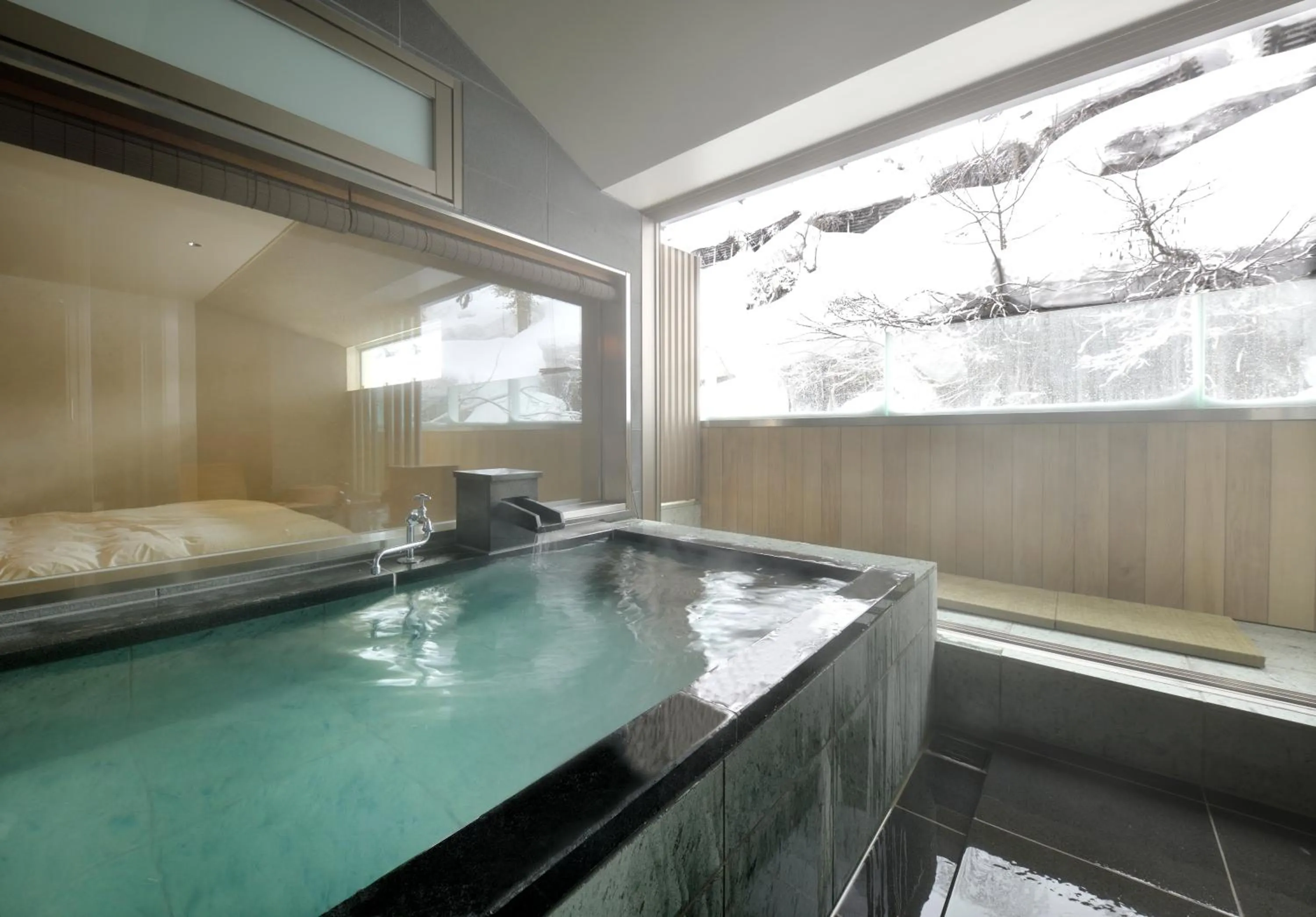 Hot Tub in Sake Hotel Tamakiya