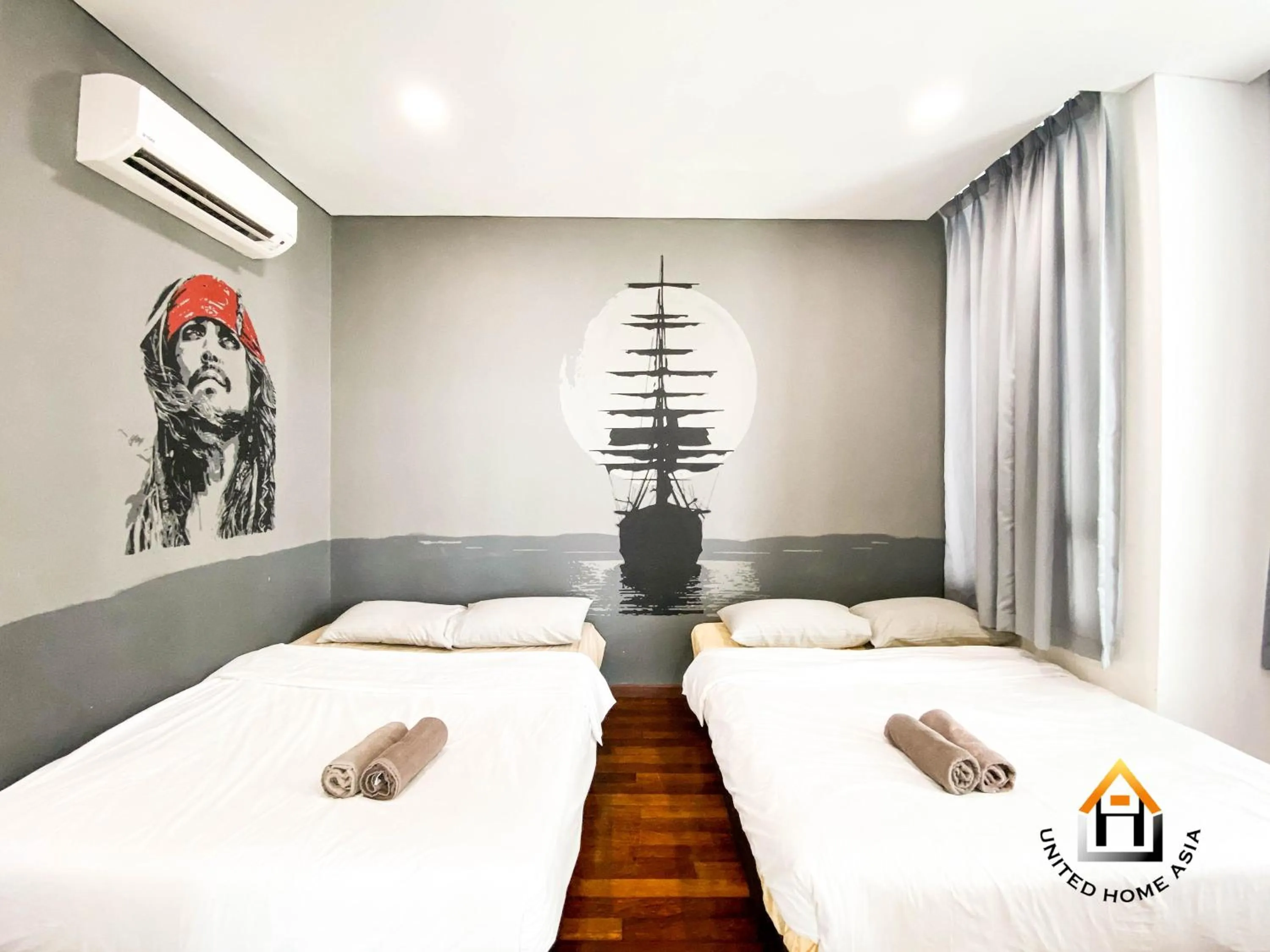 Bed in Holi 1Medini Themed Suites