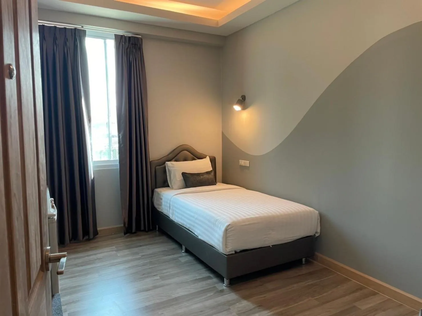 Bed in Gallery Design - SHA Extra Plus