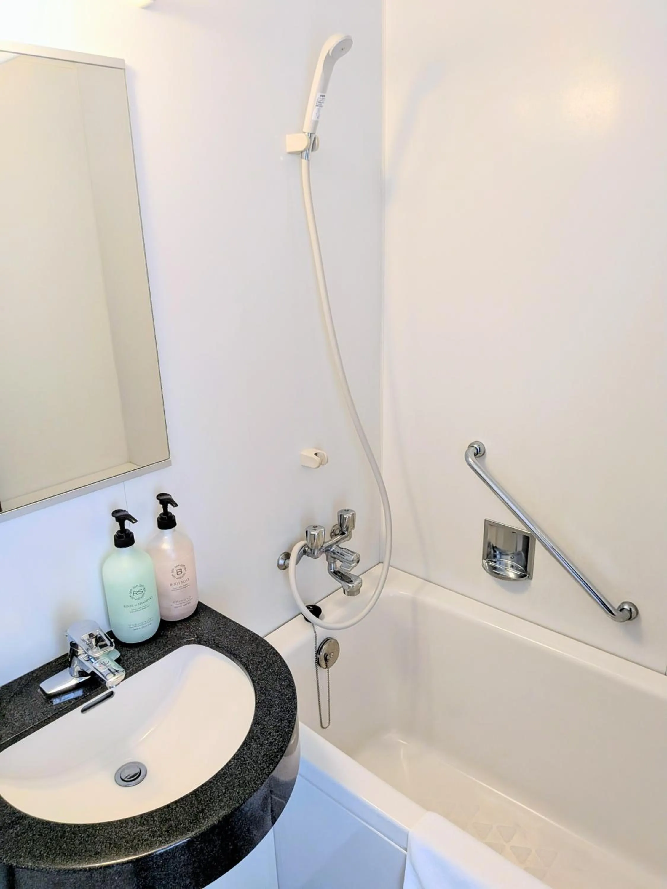 Shower in Sakura Hotel Oami