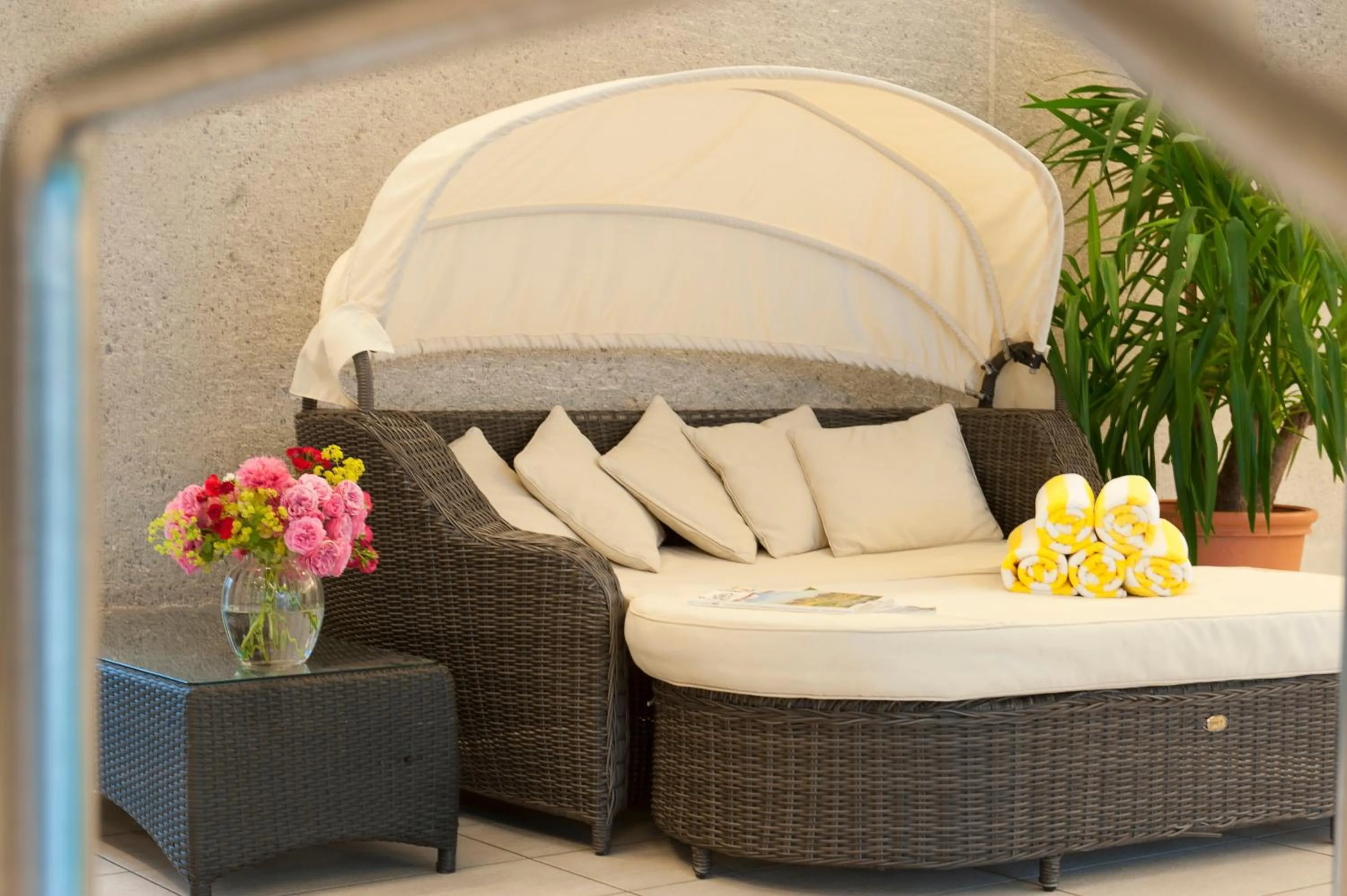 Spa and wellness centre/facilities, Bed in Familienhotel Post
