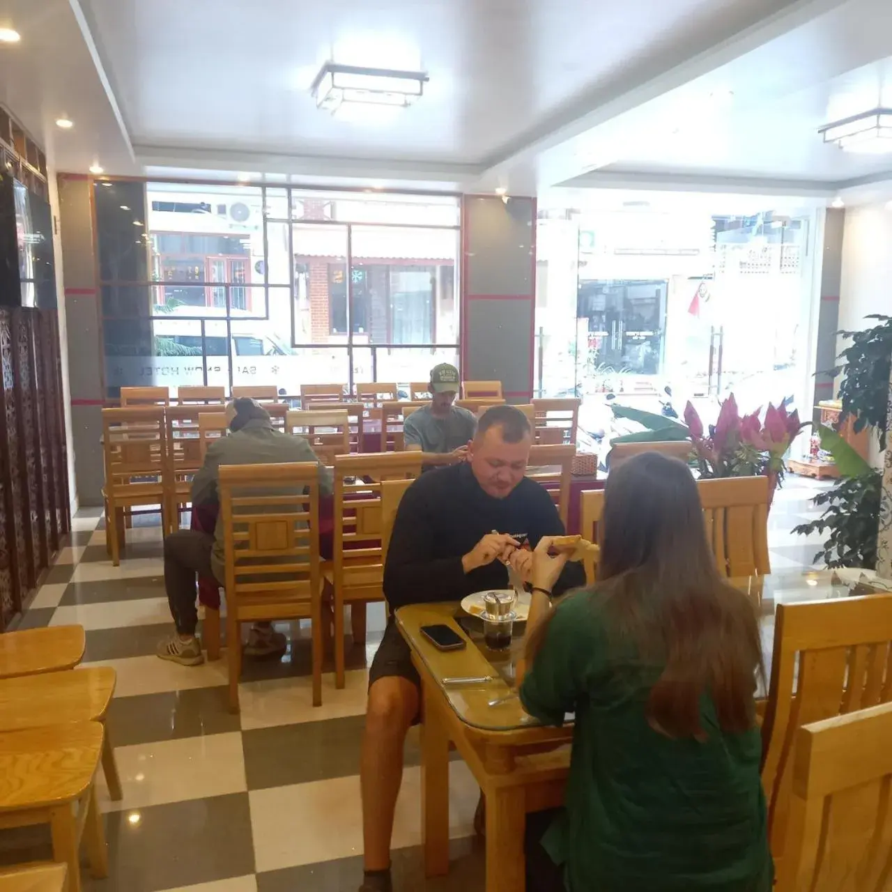 Restaurant/places to eat in Sapa Snow Hotel Restaurant/places to eat in Sapa Snow Hotel