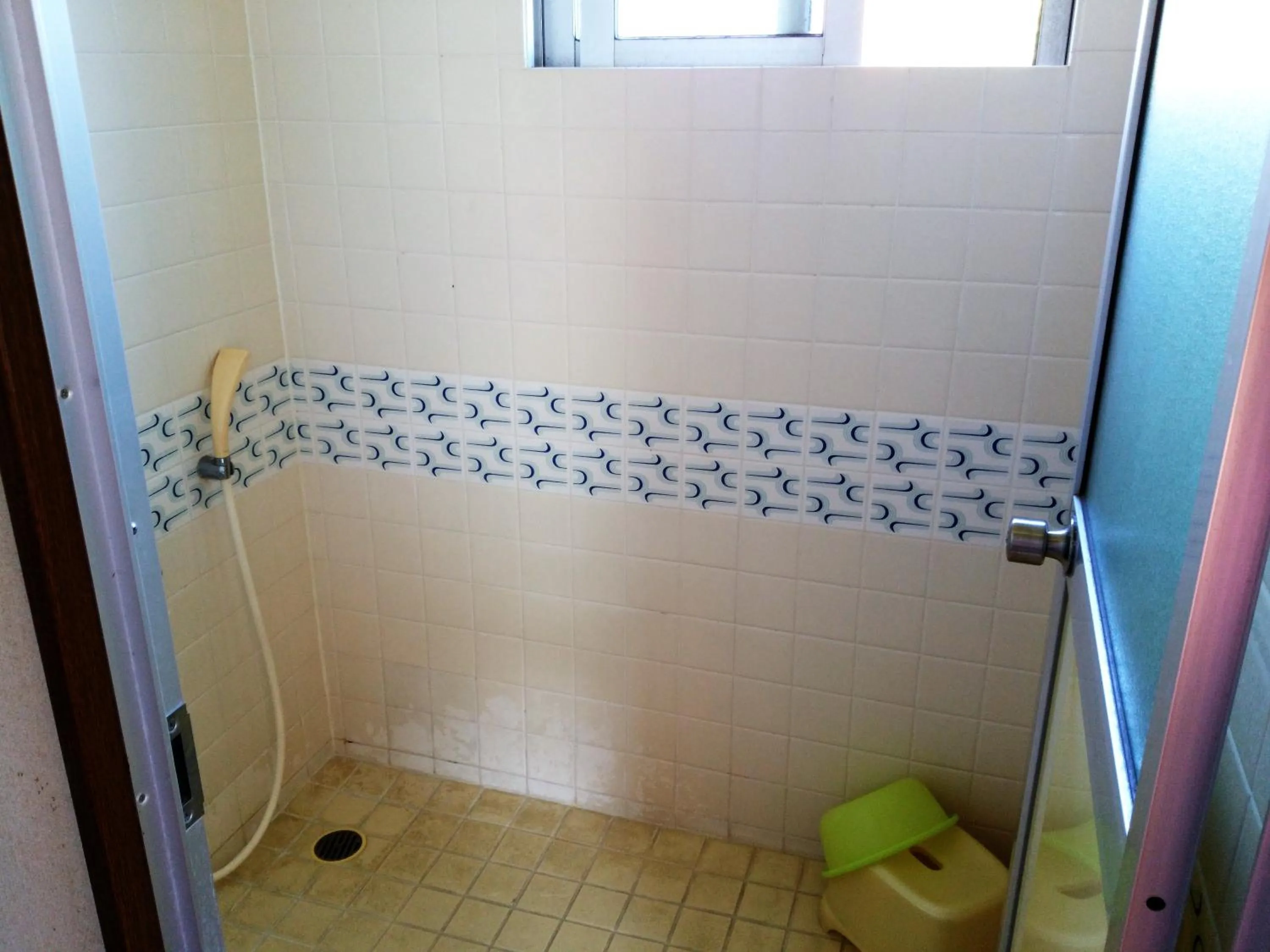 Shower in Cottage Canac