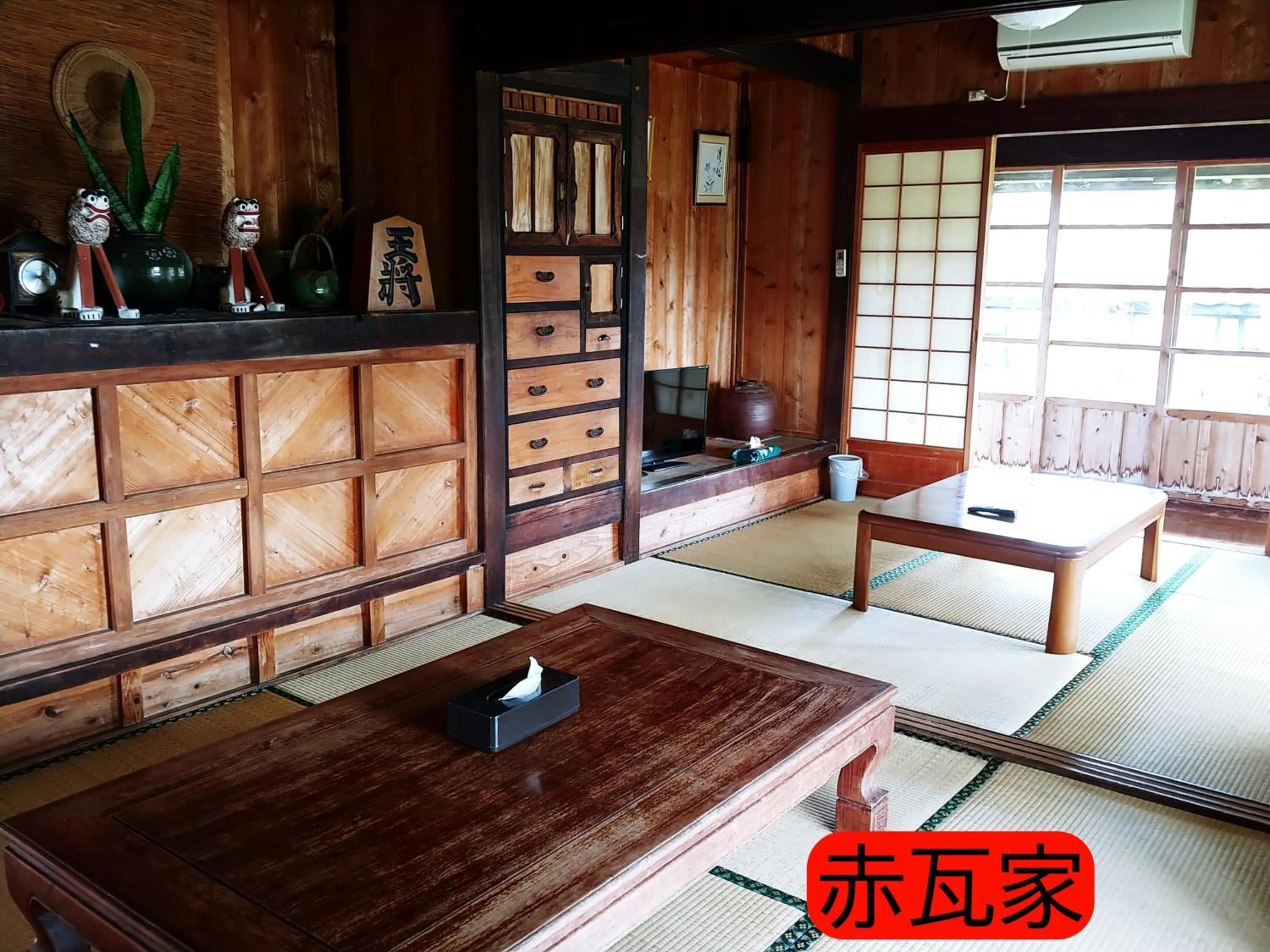 Photo of the whole room in Cottage Canac