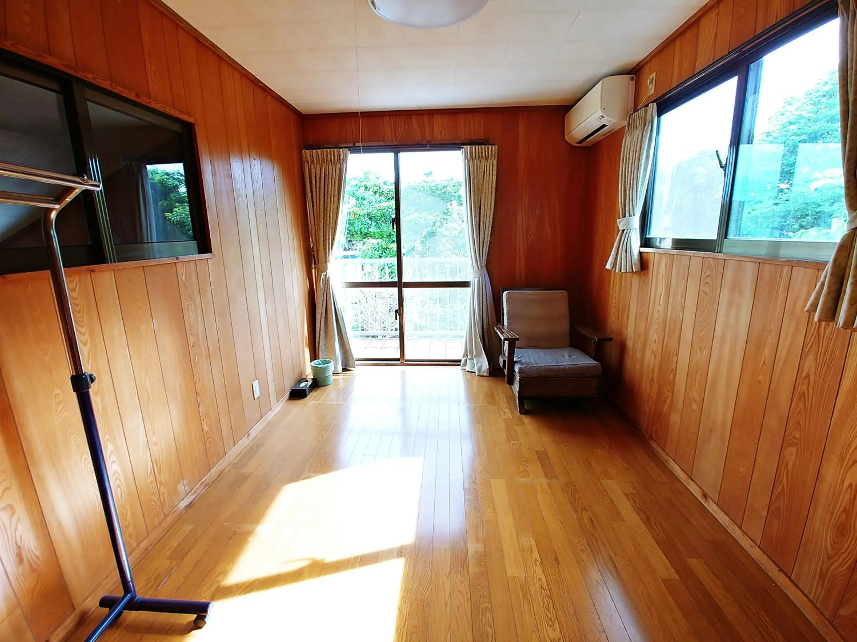 Photo of the whole room in Cottage Canac