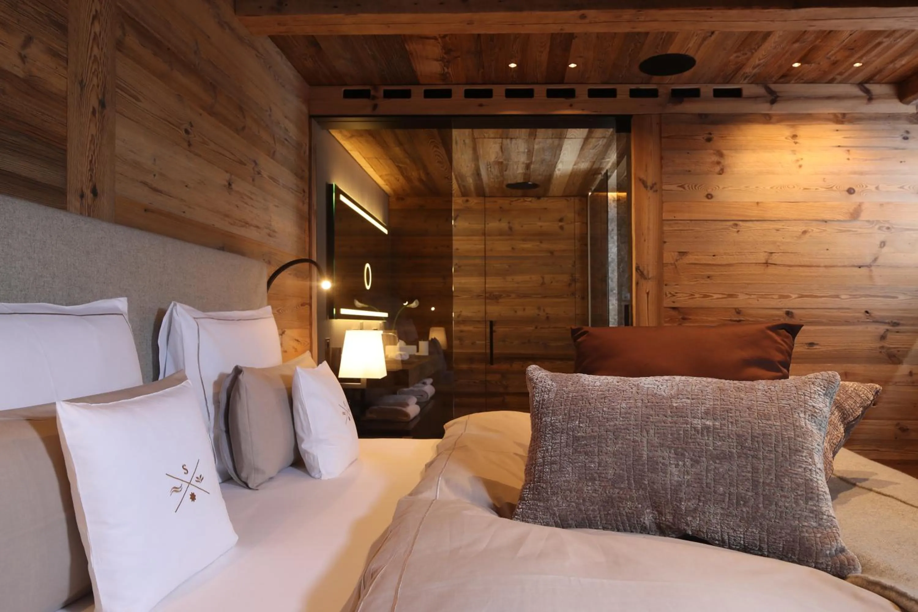 Bedroom in SEVERIN*S – The Alpine Retreat