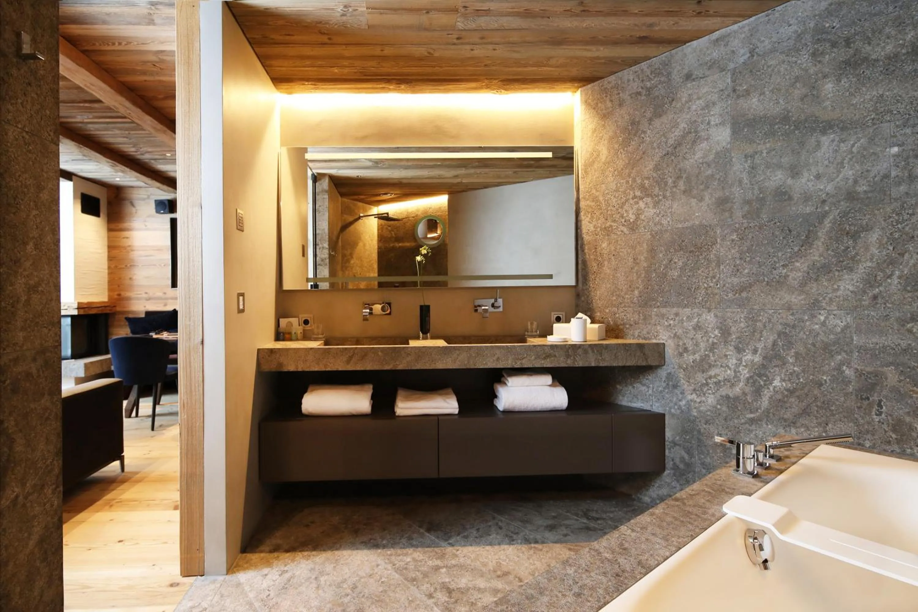 Bathroom in SEVERIN*S – The Alpine Retreat