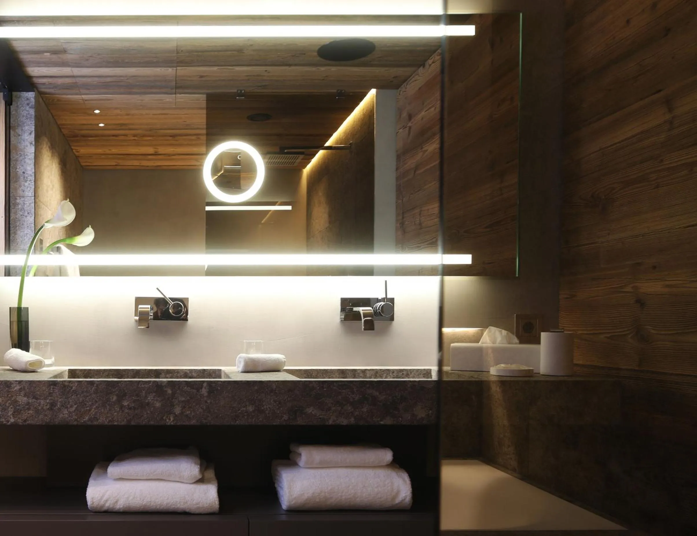 Bathroom in SEVERIN*S – The Alpine Retreat