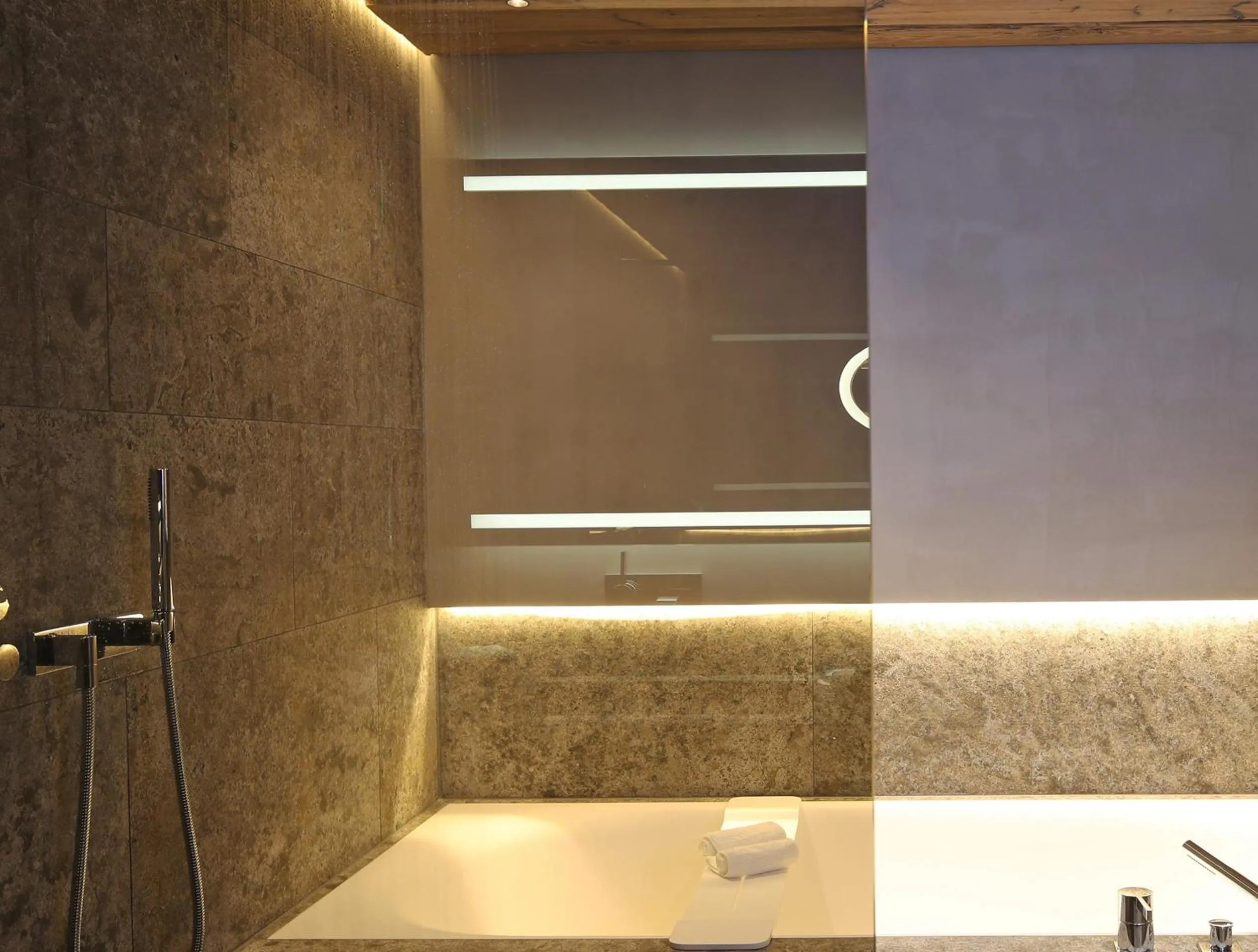 Bathroom in SEVERIN*S – The Alpine Retreat