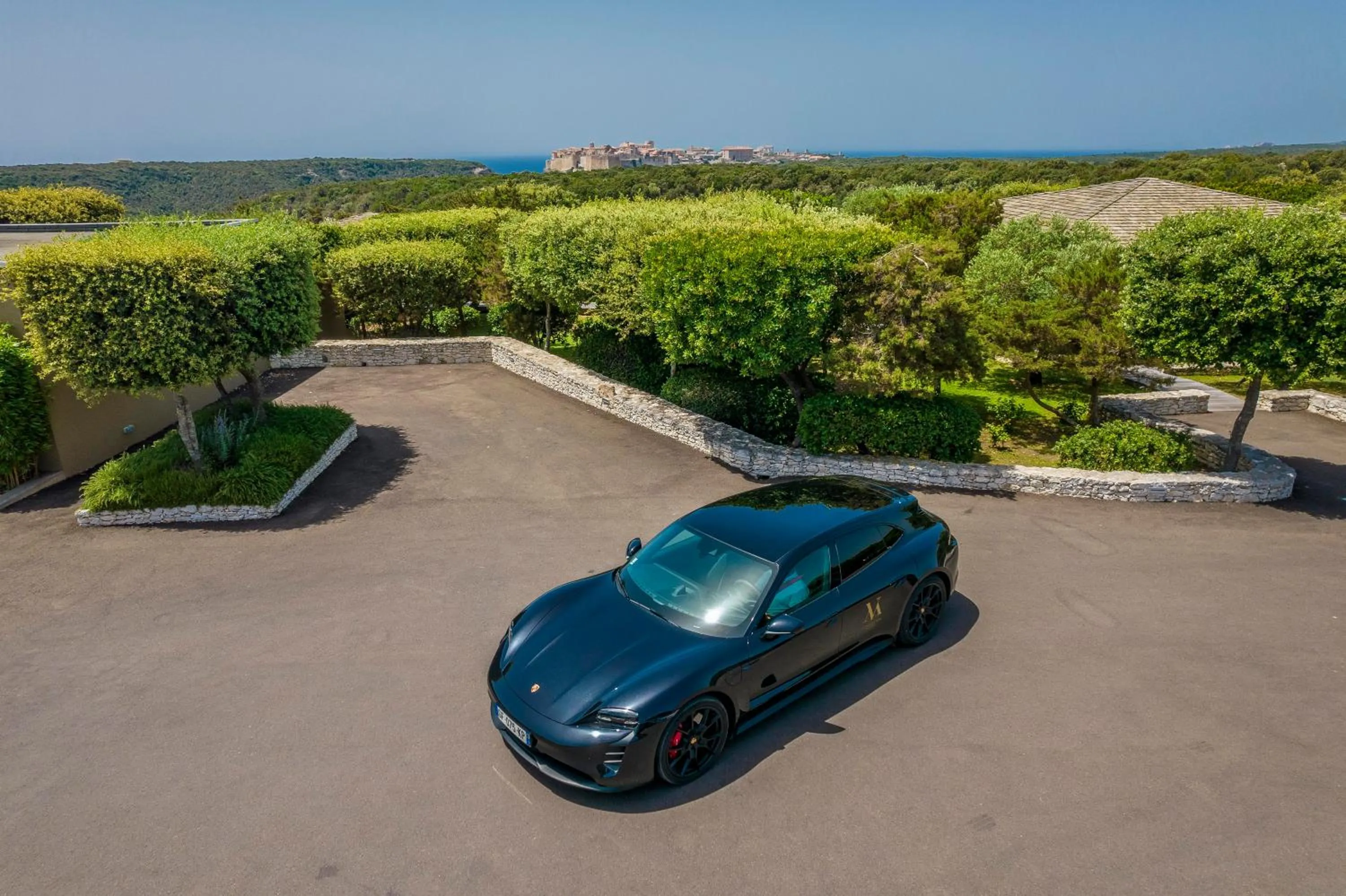 shuttle in Hôtel & Spa Version Maquis Citadelle