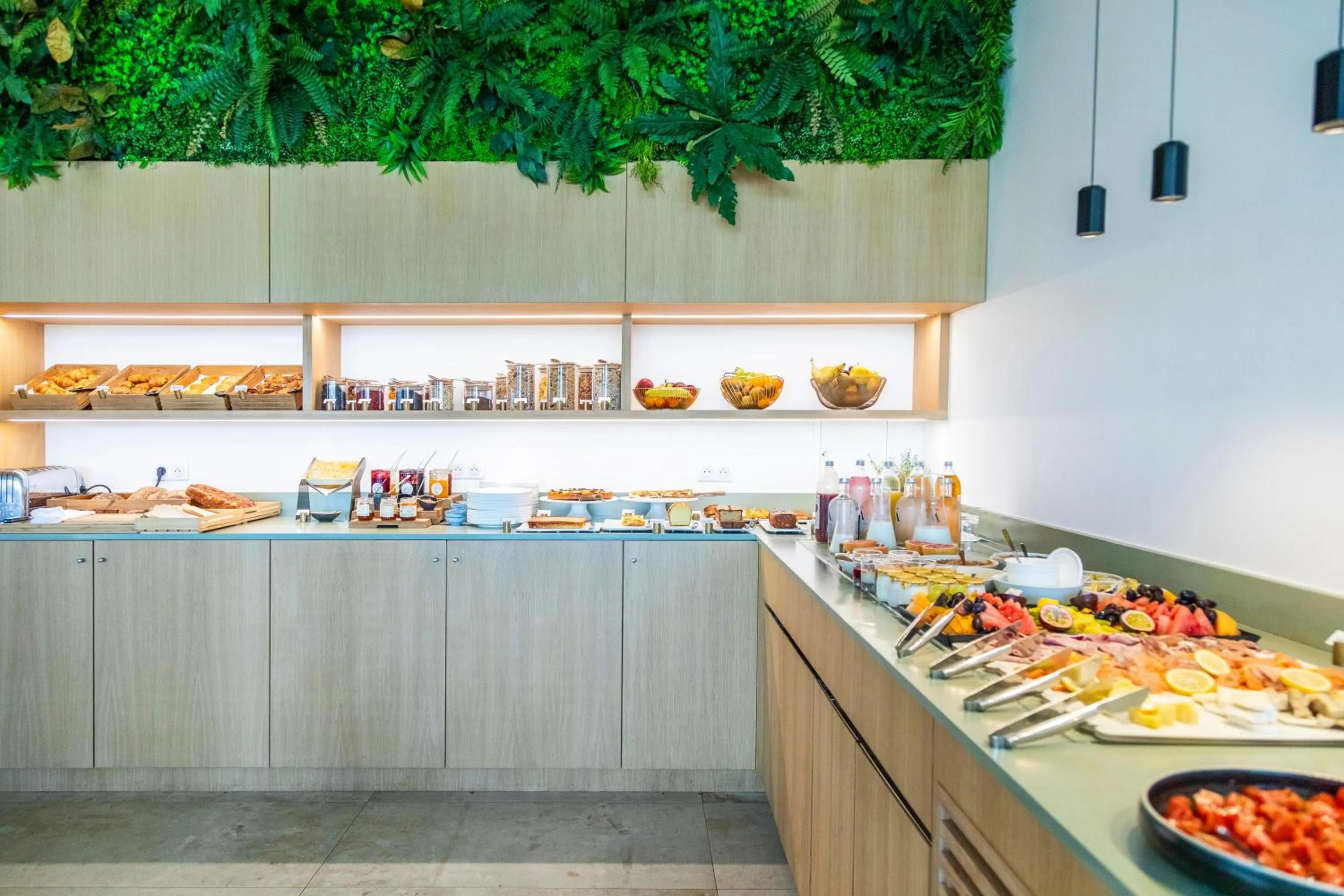 Breakfast in Hôtel & Spa Version Maquis Citadelle