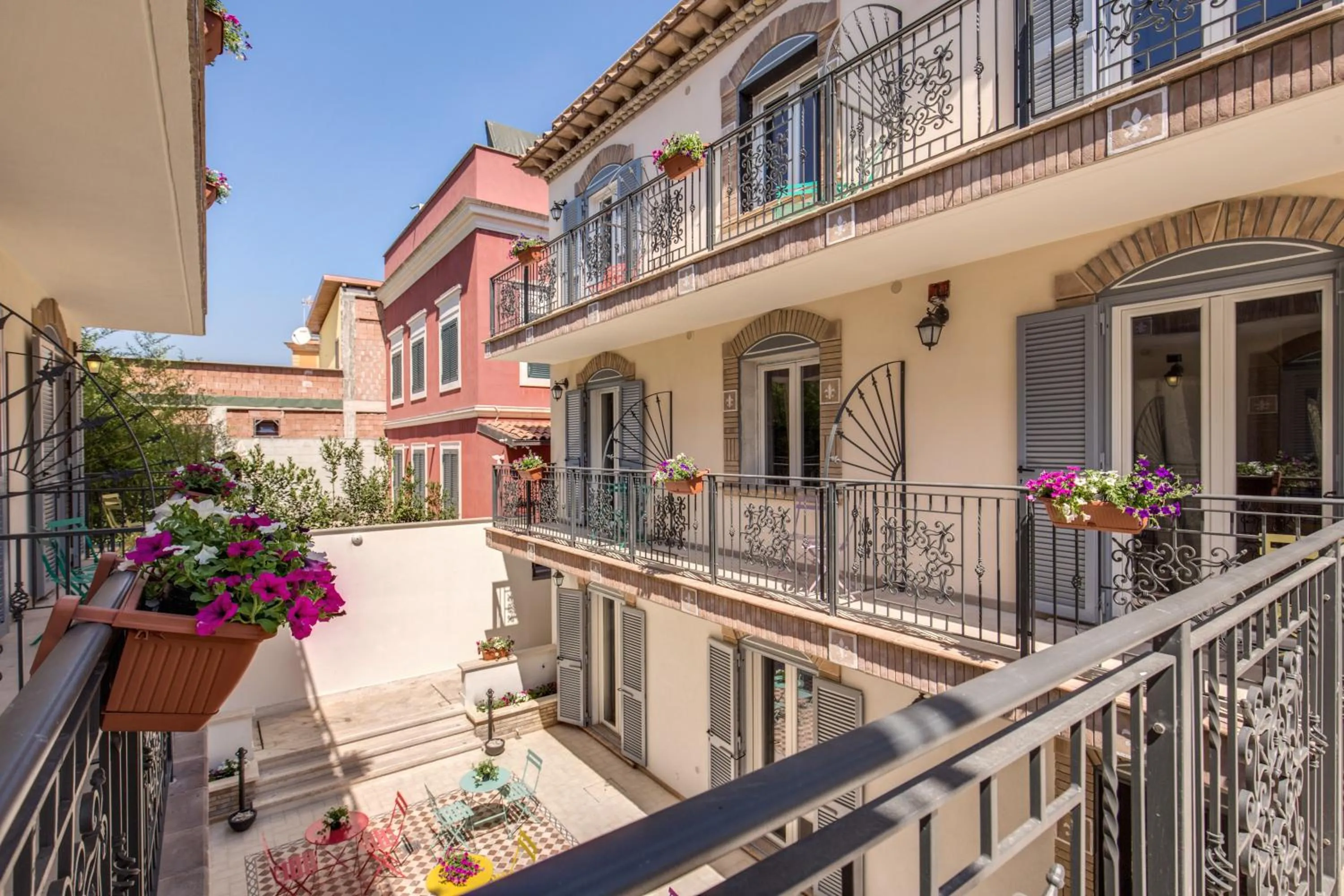 Facade/entrance in The Bricks Rome