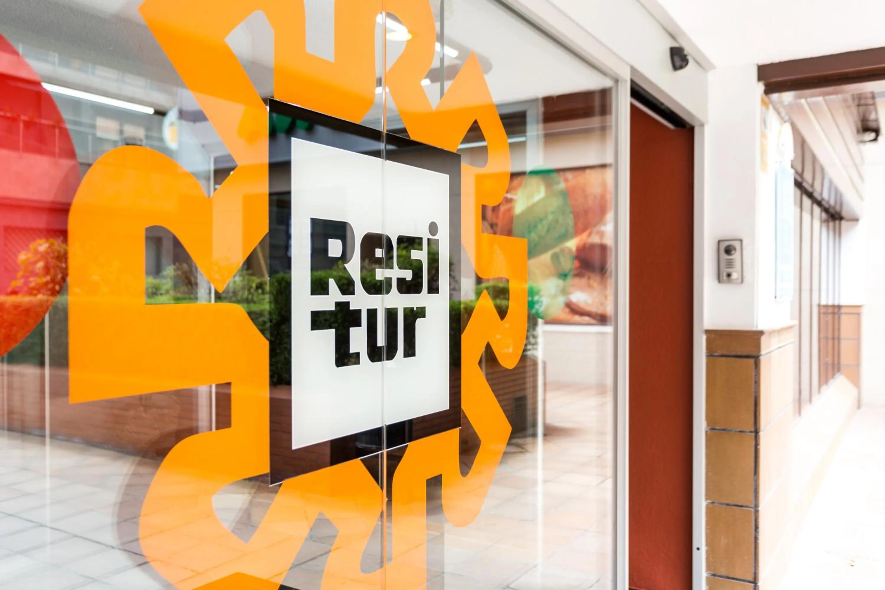 Property logo or sign in Apartamentos Resitur