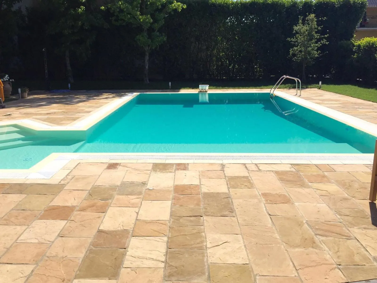 Swimming pool in B&B La Rosa del Lago