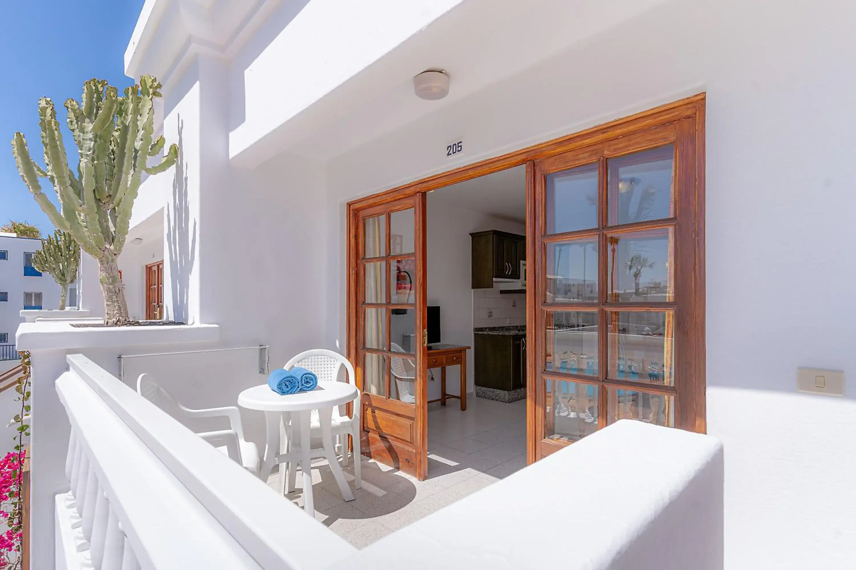 One-Bedroom Apartment in Suite Hotel Montana Club One-Bedroom Apartment in Suite Hotel Montana Club