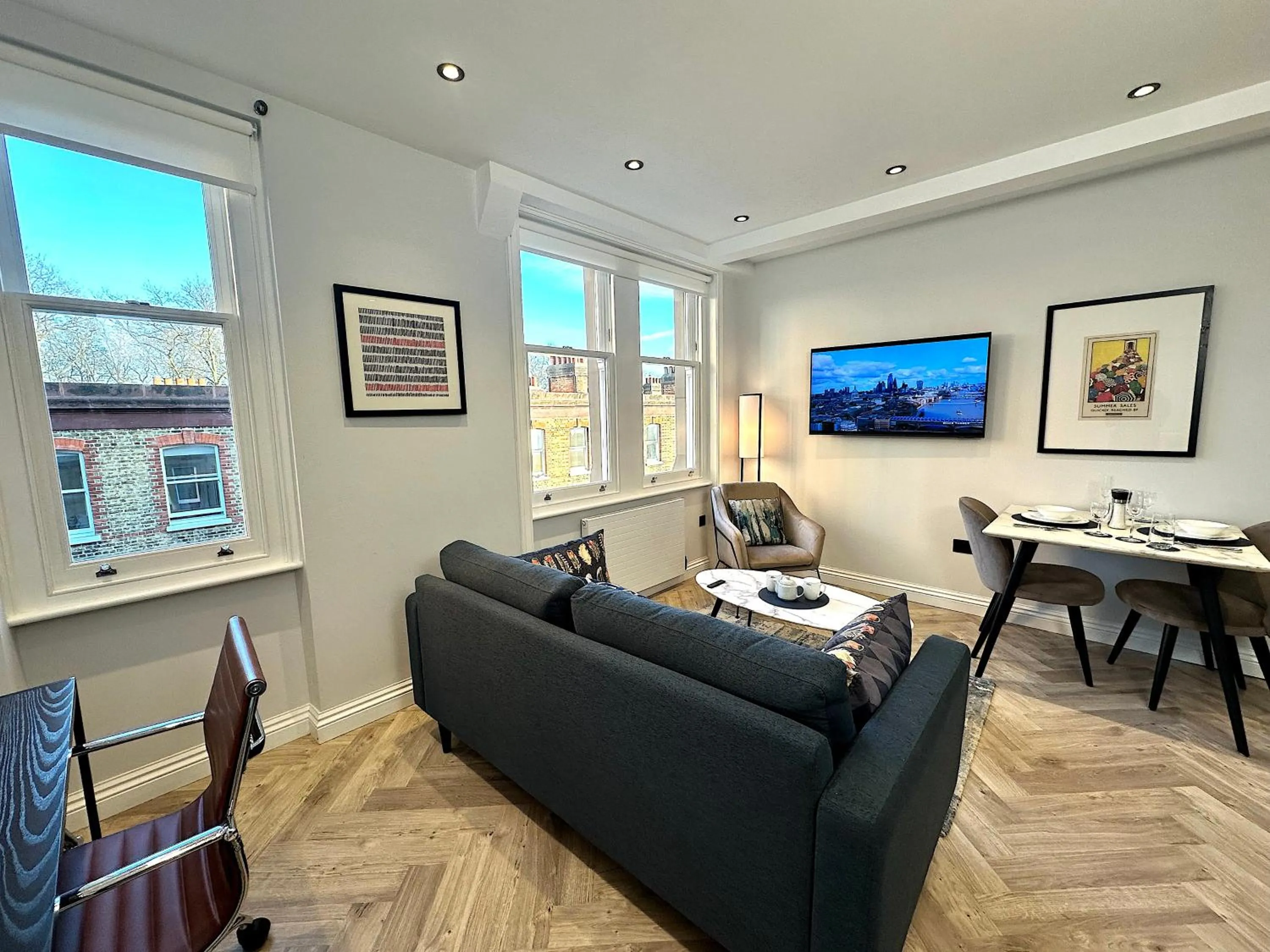 TV and multimedia in Chiltern Street Serviced Apartments - Marylebone