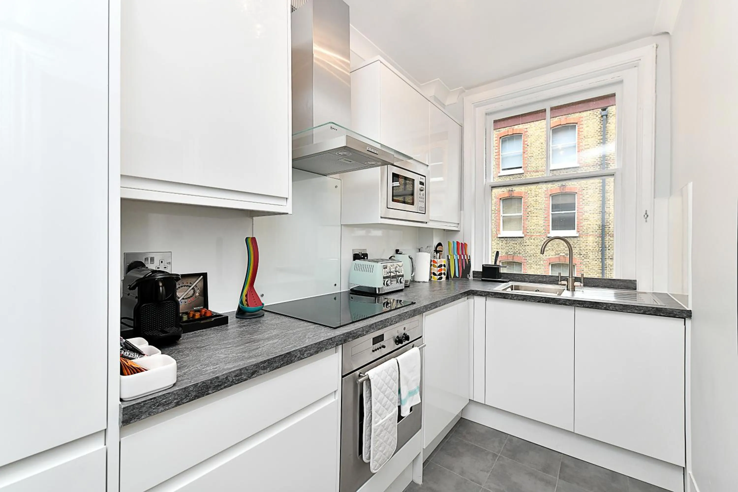 Kitchen or kitchenette in Chiltern Street Serviced Apartments - Marylebone