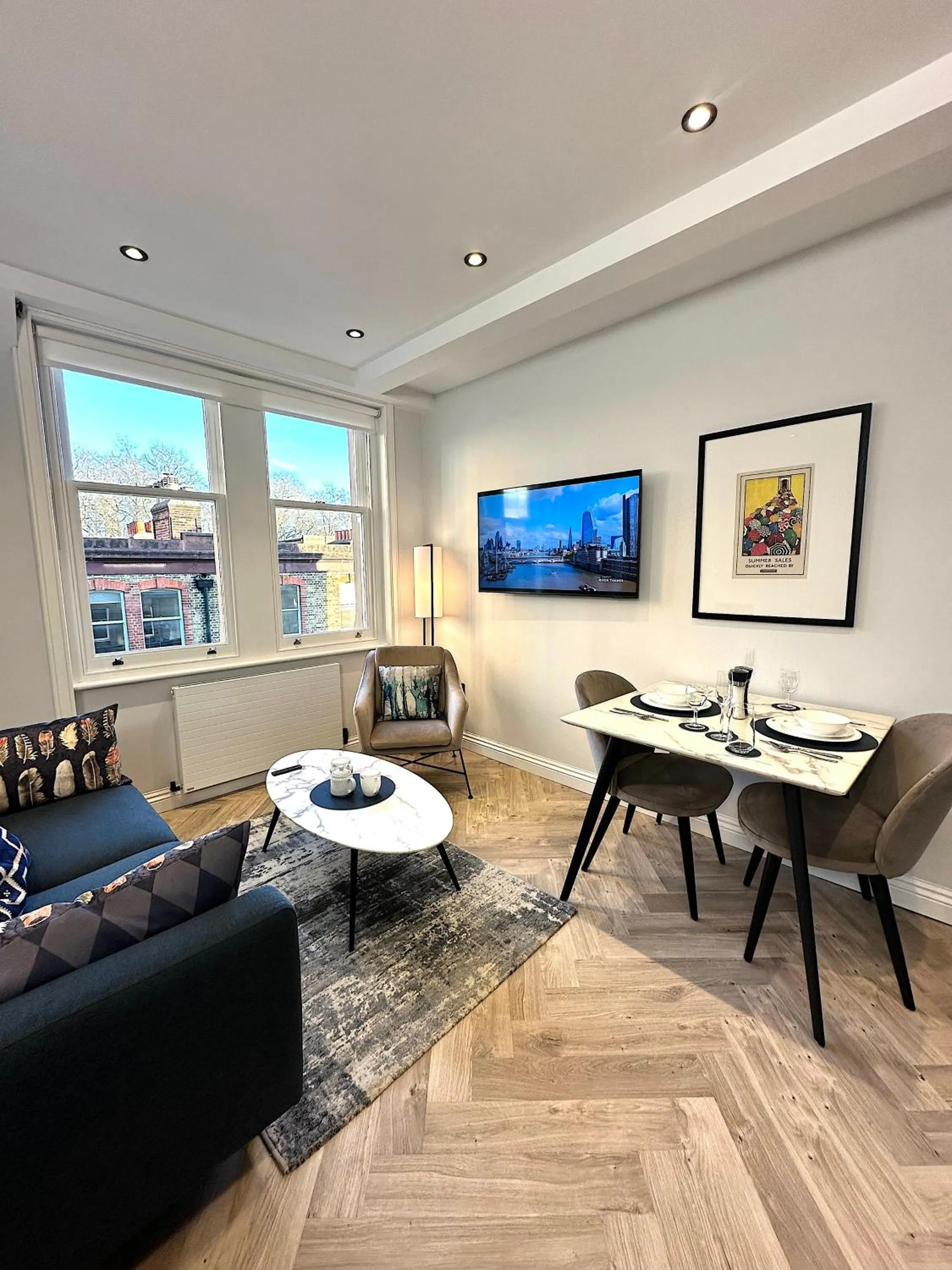 TV and multimedia in Chiltern Street Serviced Apartments - Marylebone