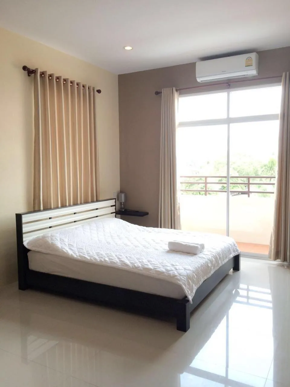 Bedroom, Bed in Aura Residence