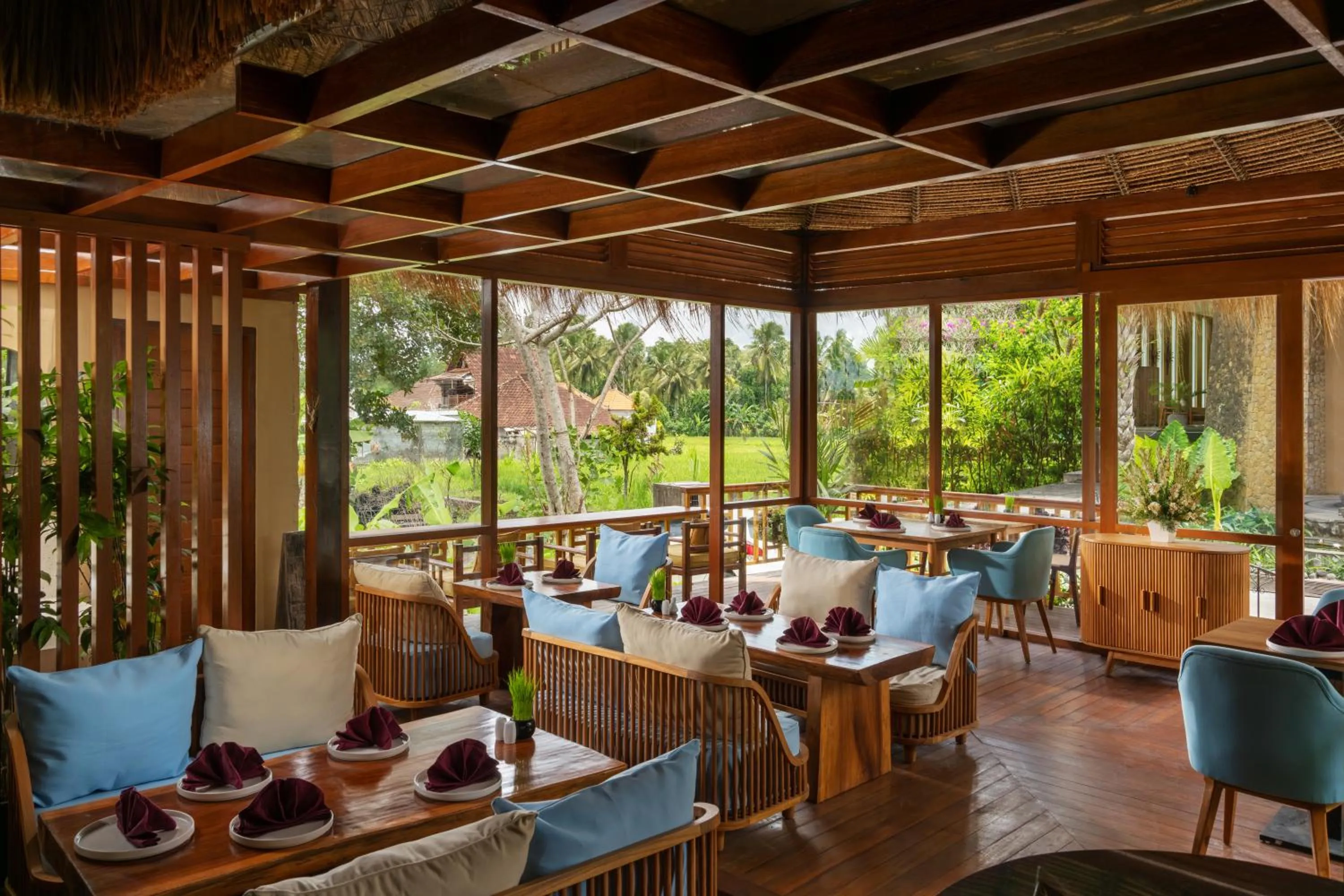 Restaurant/places to eat in Honai Resort